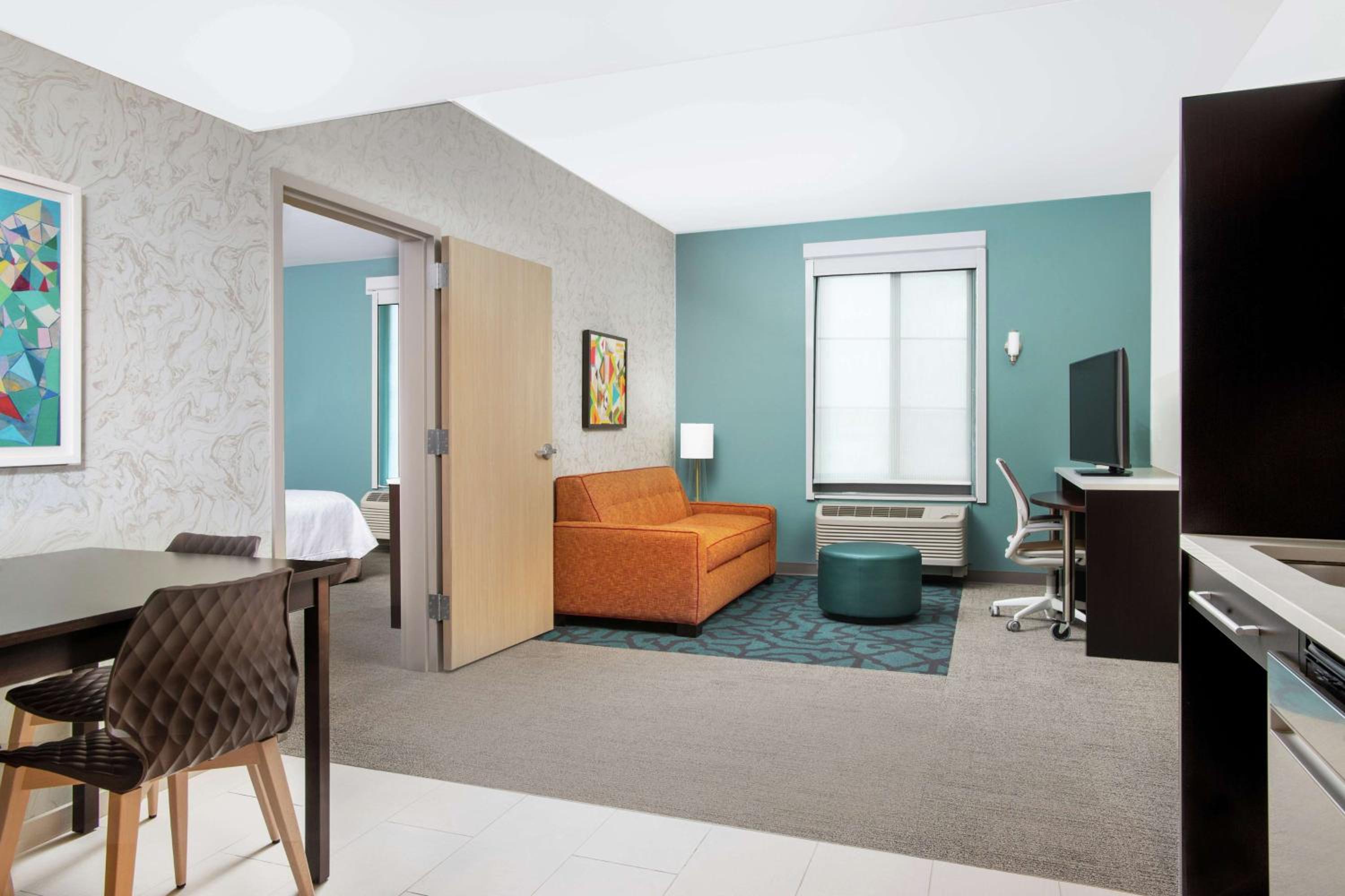 One-Bedroom King Suite - Non-Smoking - Photo 4