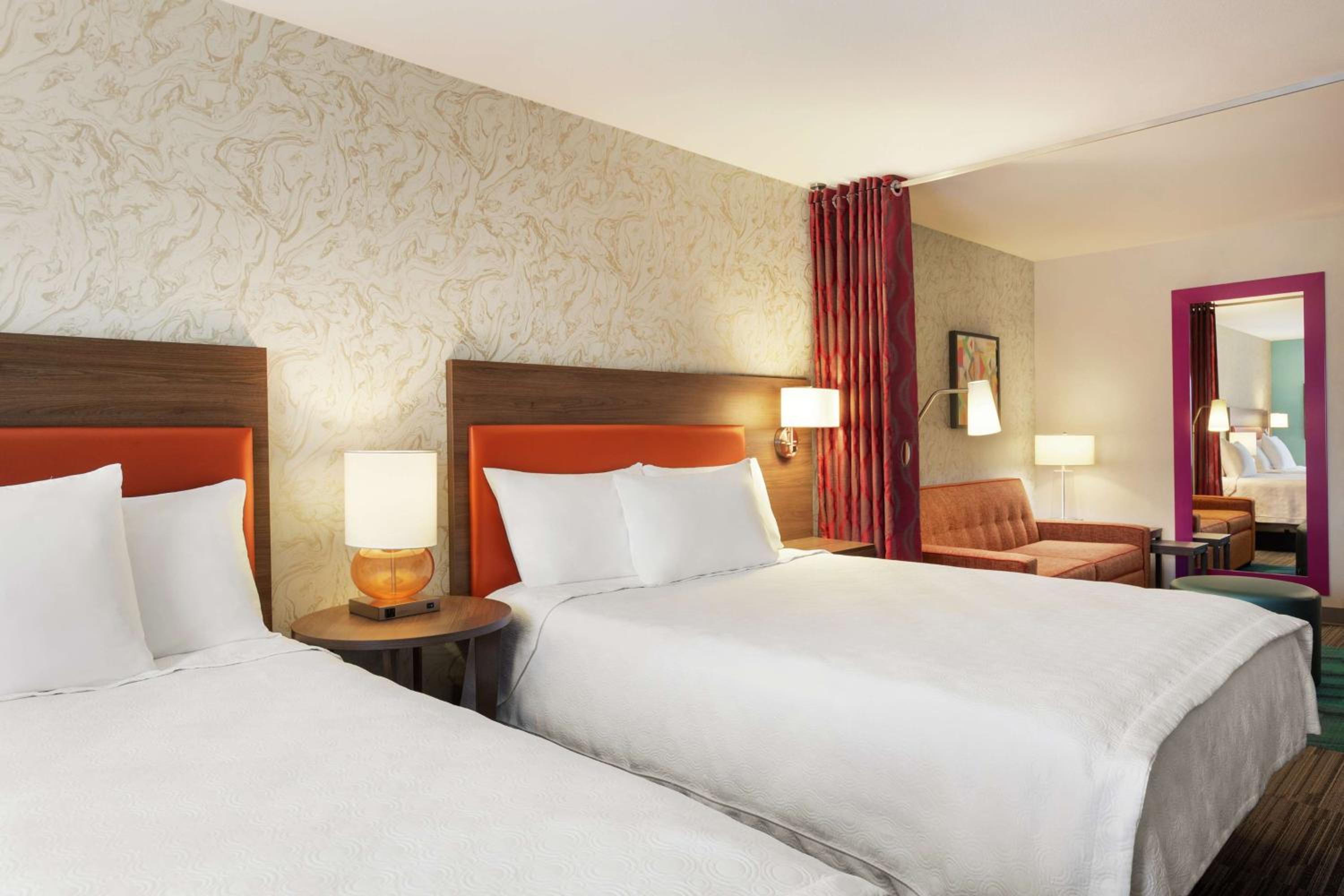 One-Bedroom King Suite - Non-Smoking