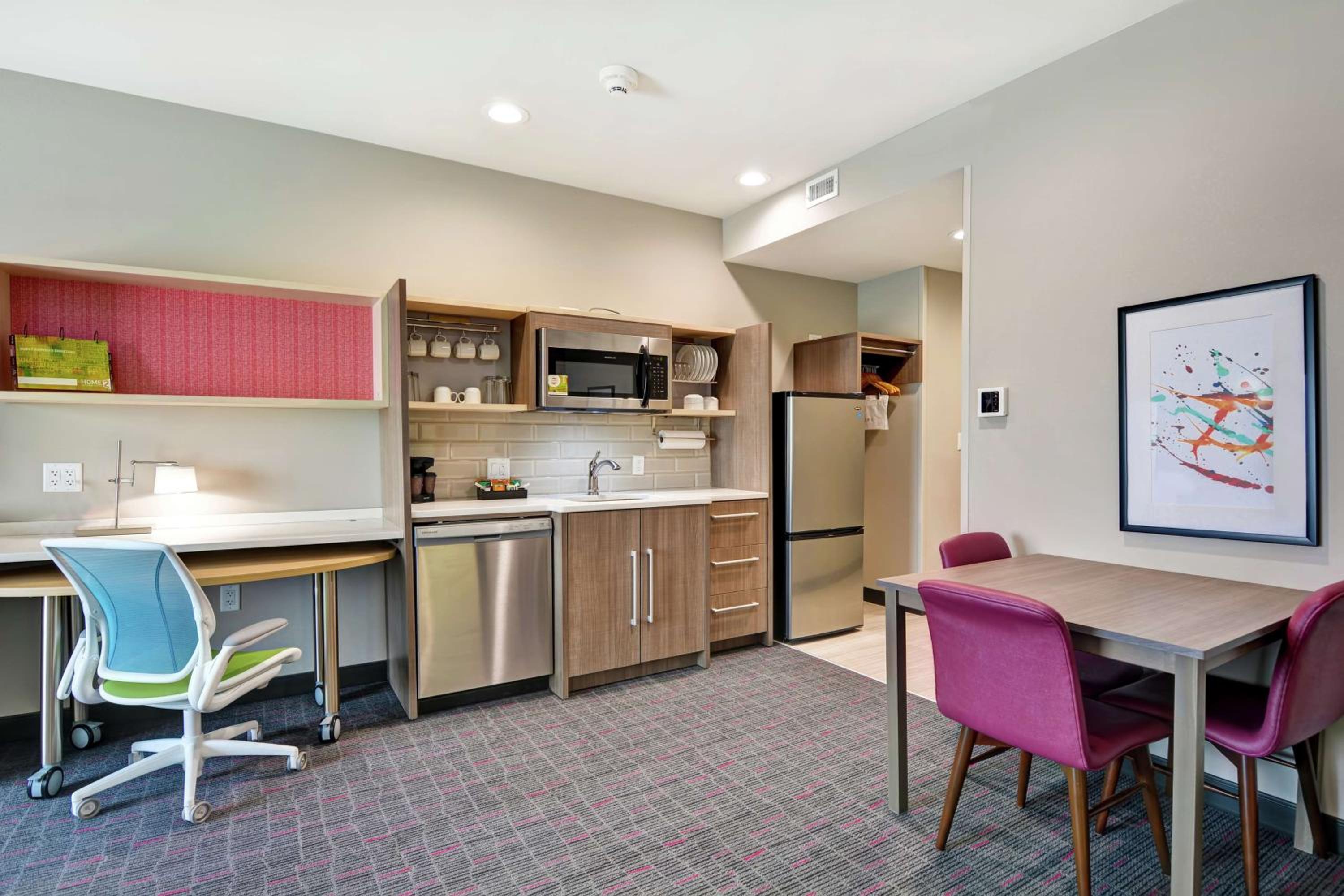 One-Bedroom King Suite - Non-Smoking - Photo 5