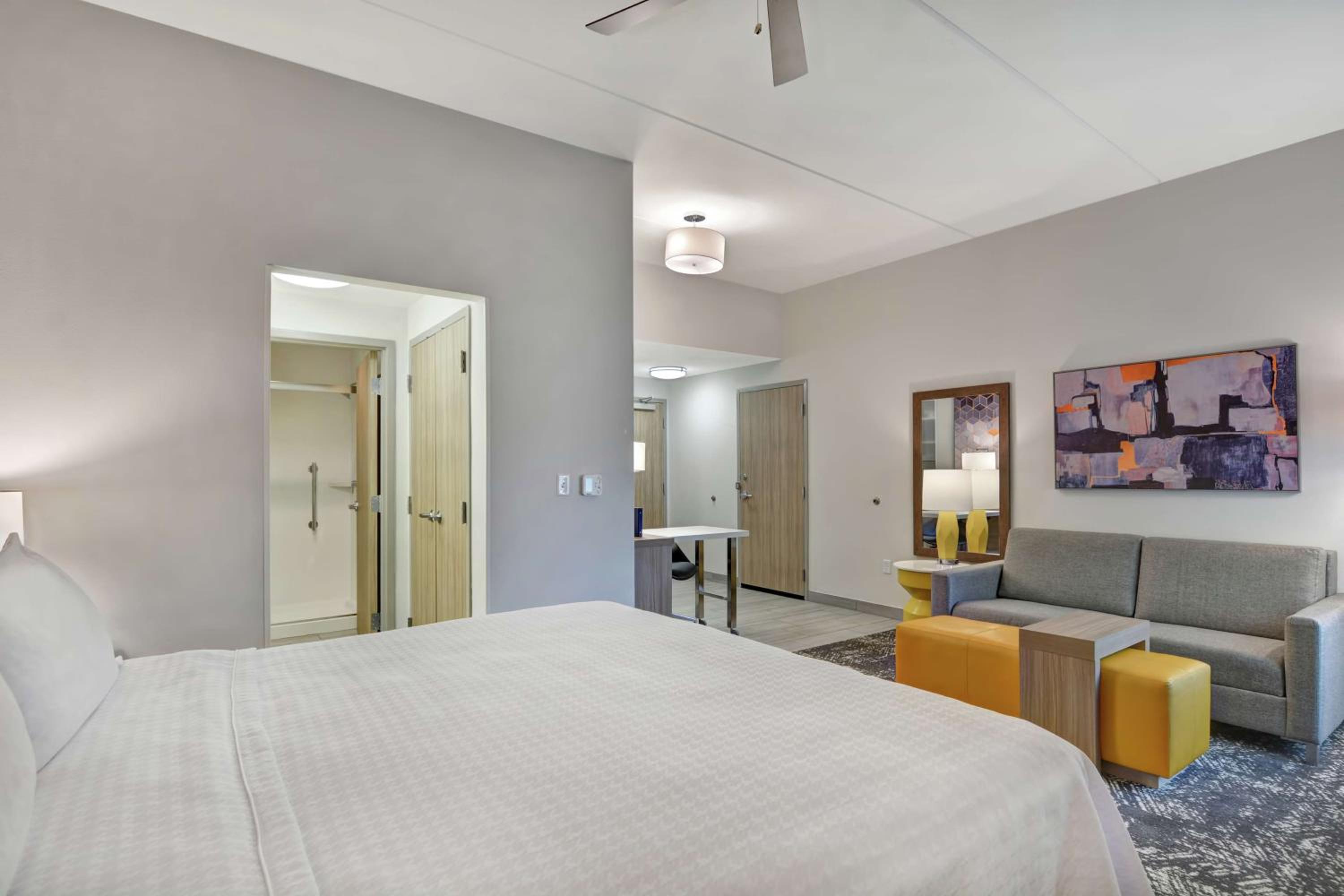 King Studio Suite - Non-Smoking - Photo 1