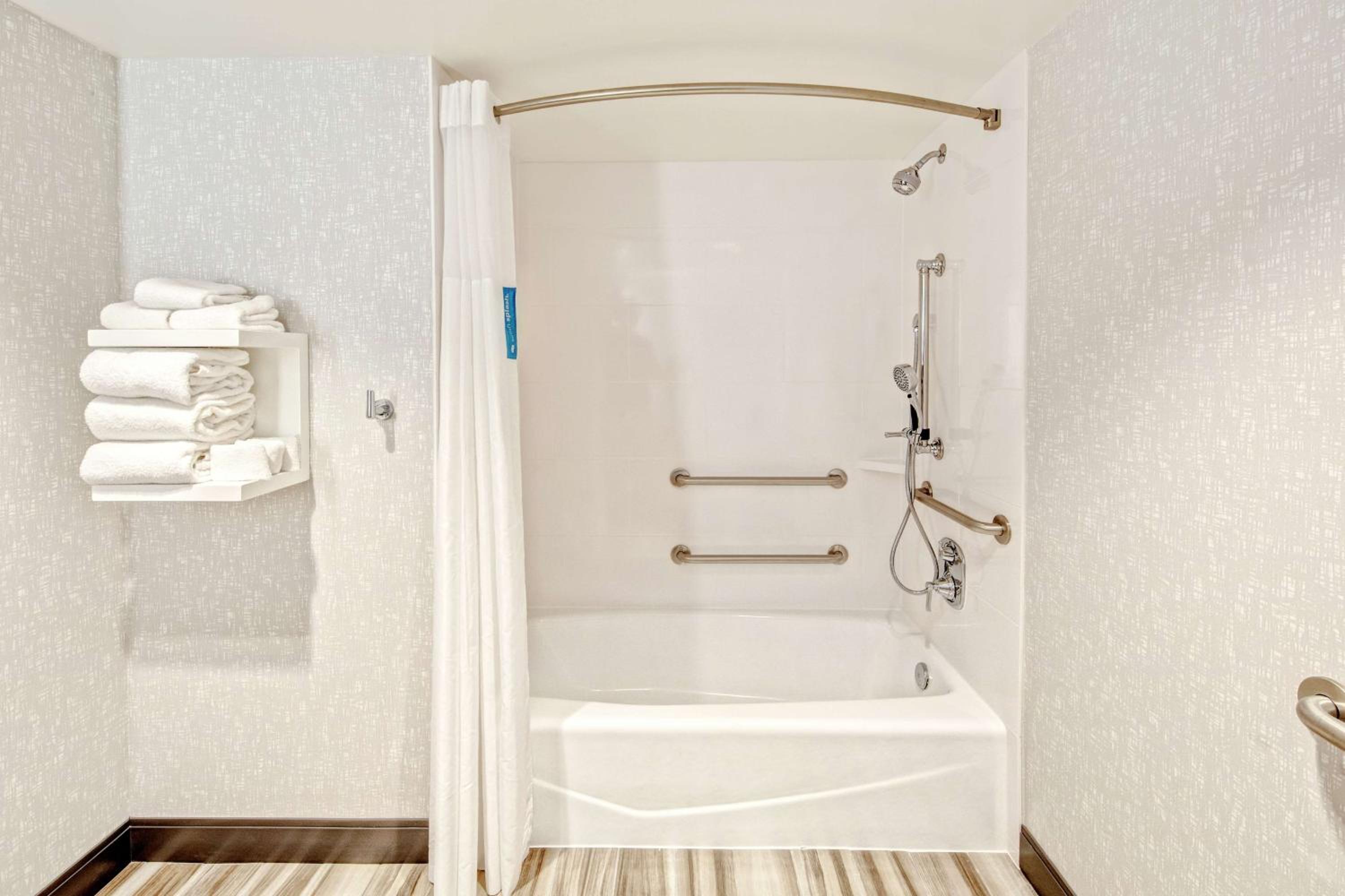 King Room - Mobility Access/Non-Smoking - Photo 2