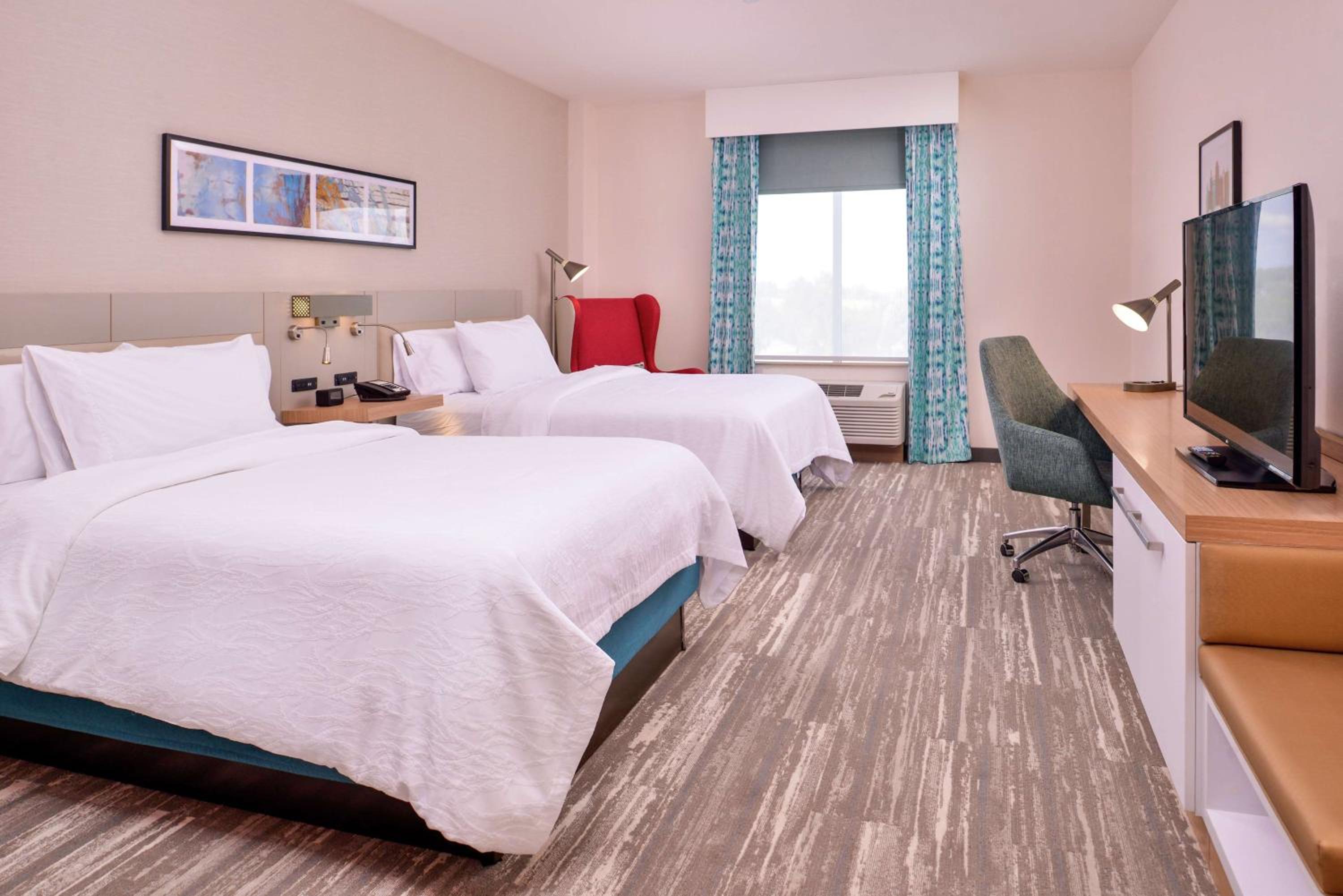 Queen Room with Two Queen Beds - Mobility and Hearing Access