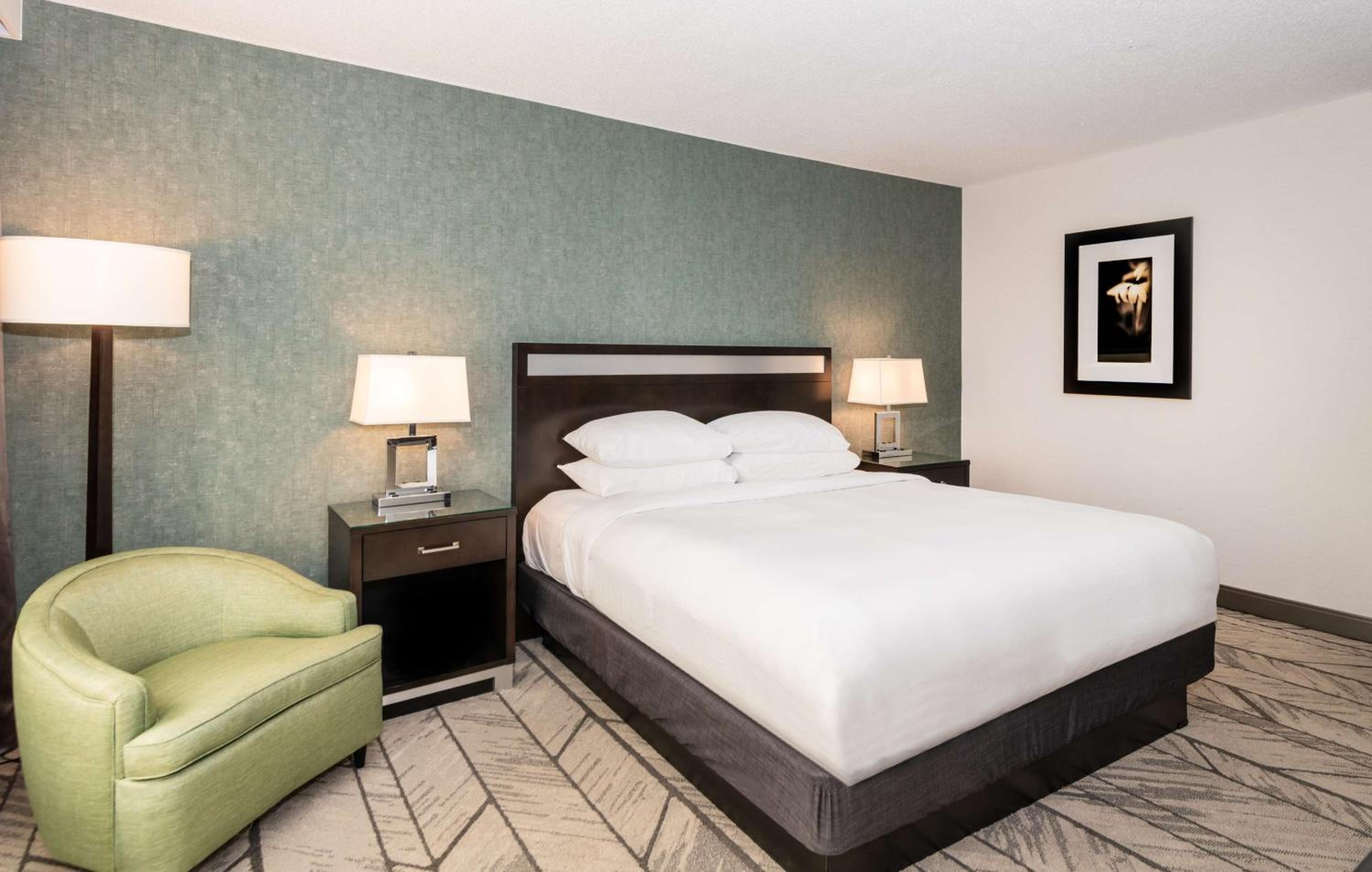 King Room with Tub - Mobility and Hearing Access