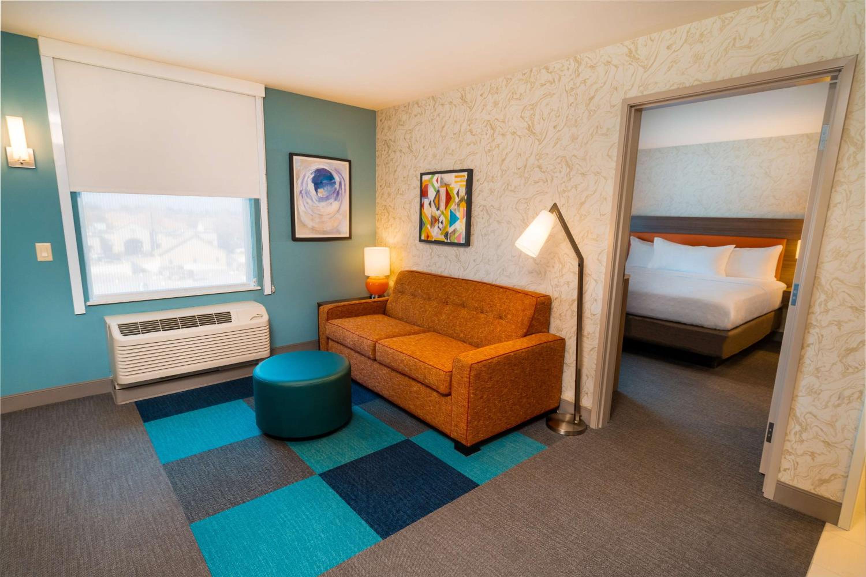 One-Bedroom King Suite - Non-Smoking - Photo 3