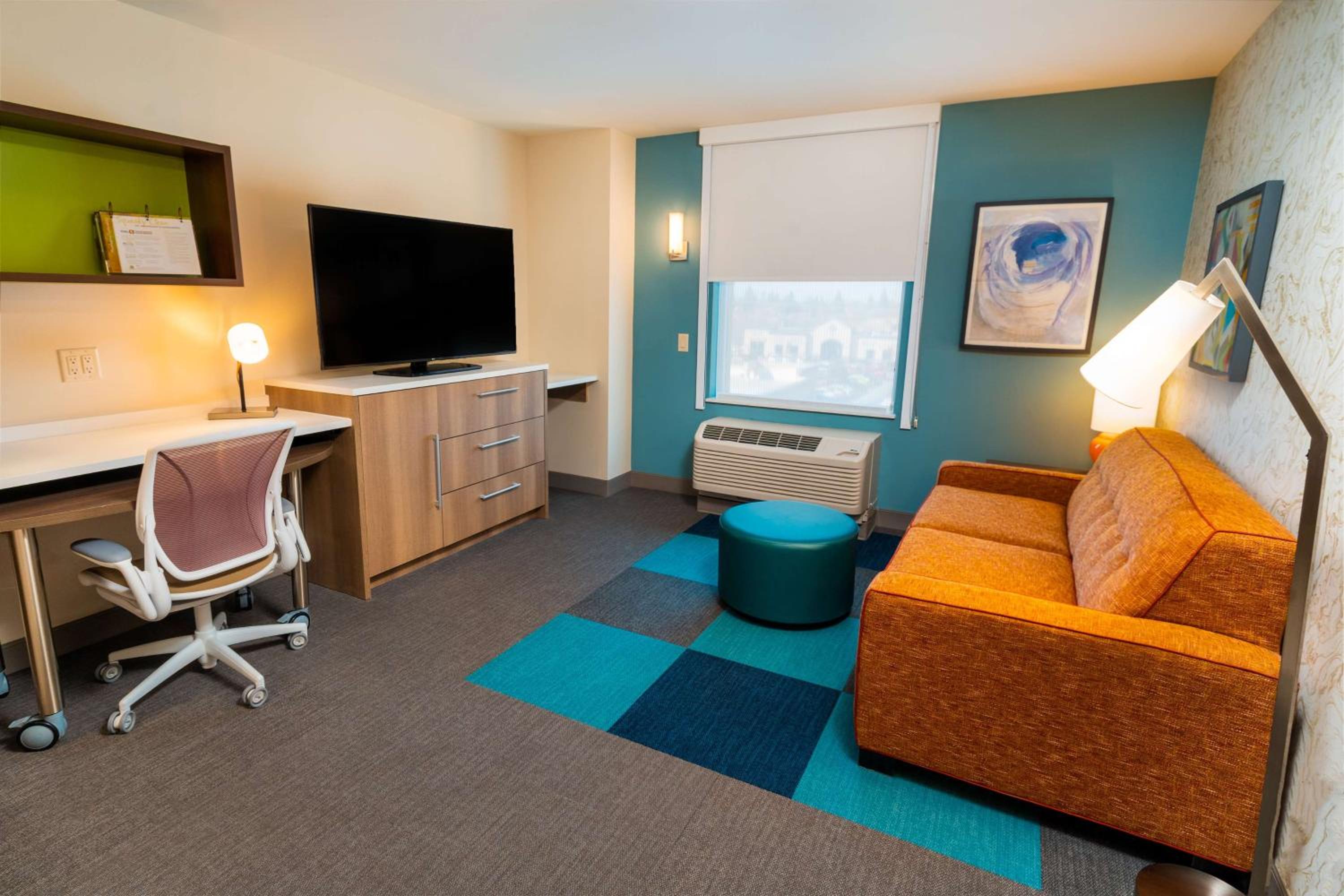 One-Bedroom King Suite - Non-Smoking - Photo 6
