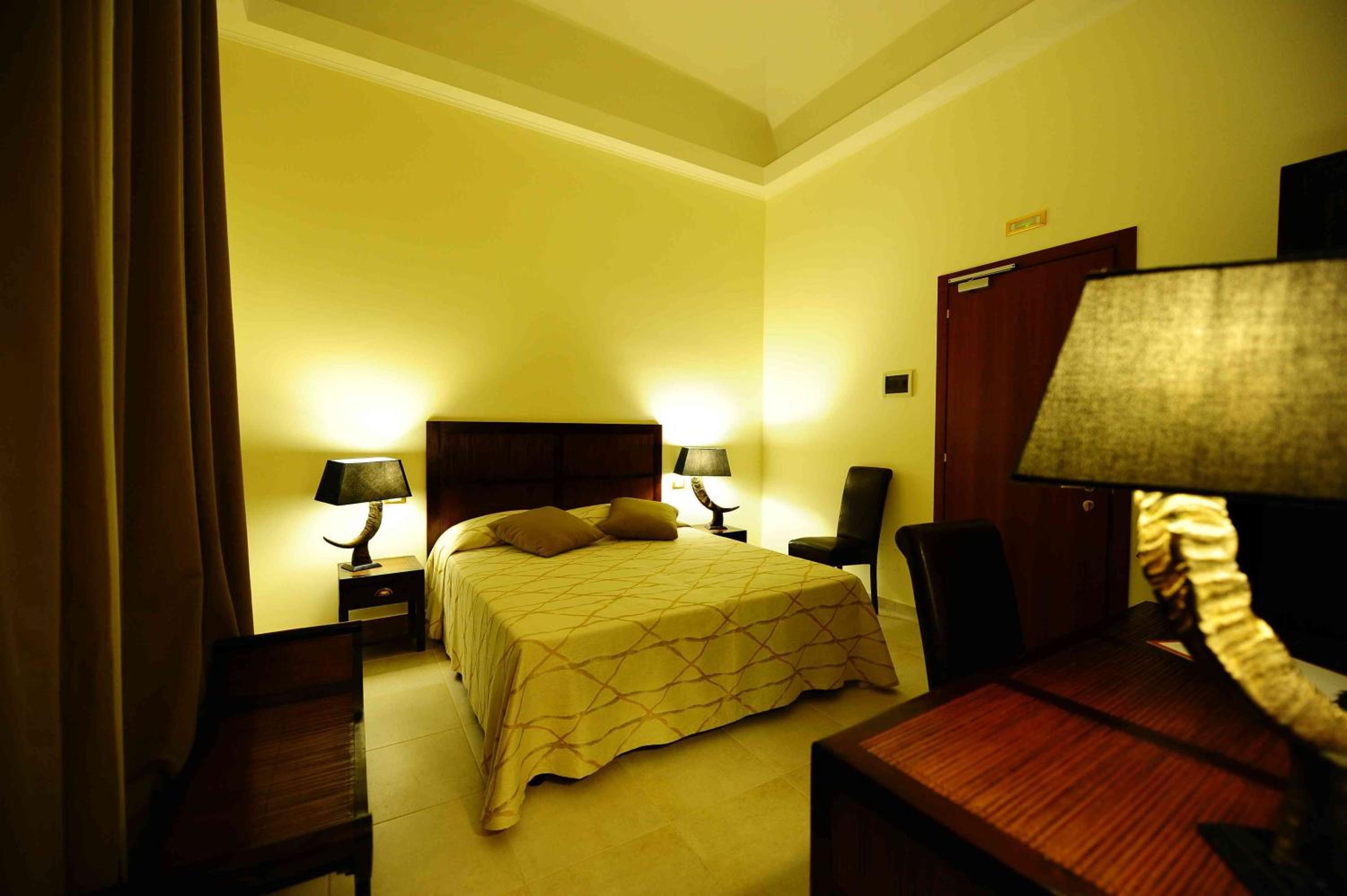 Deluxe Room - Photo 1