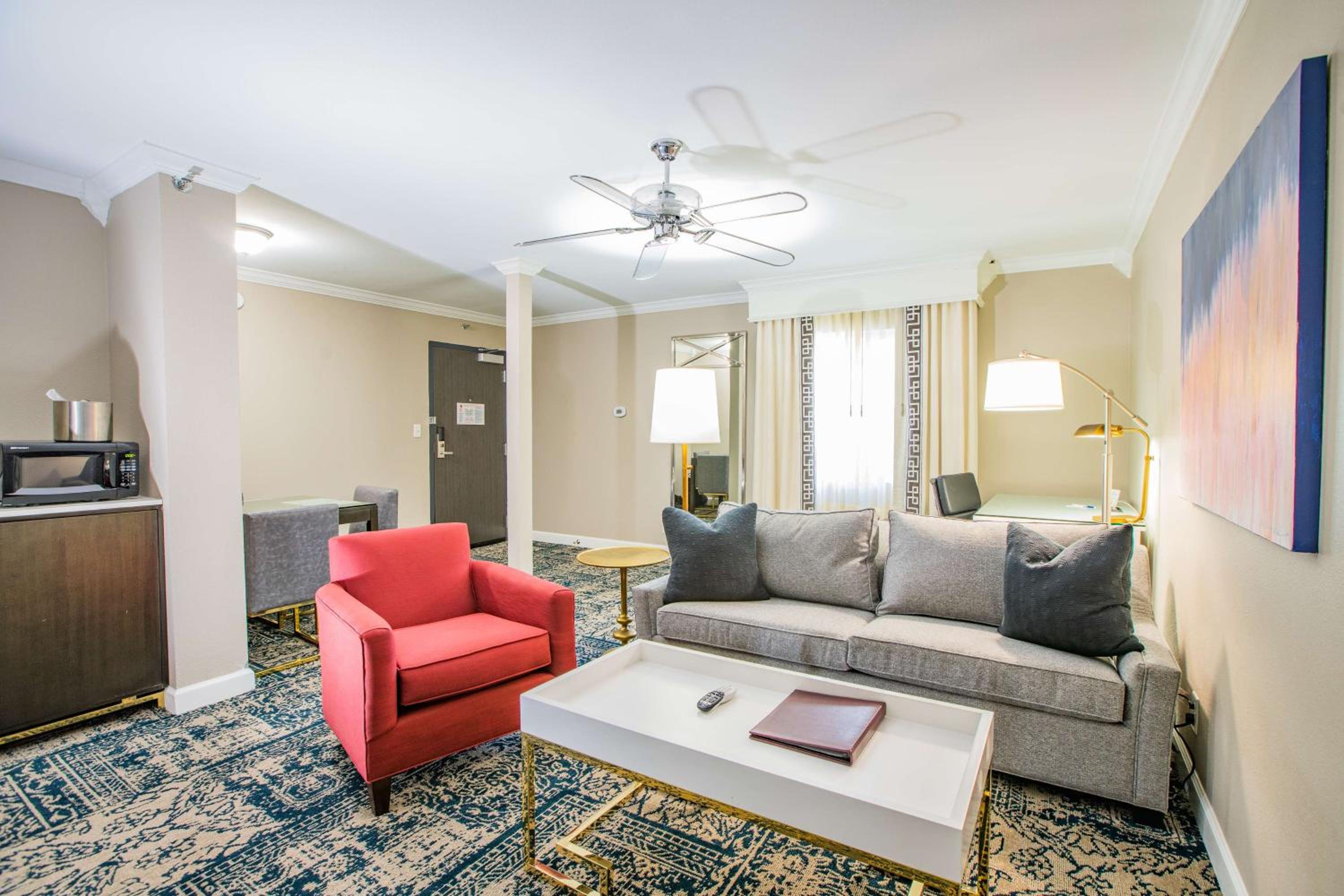 Suite with Two Double Beds - Photo 1