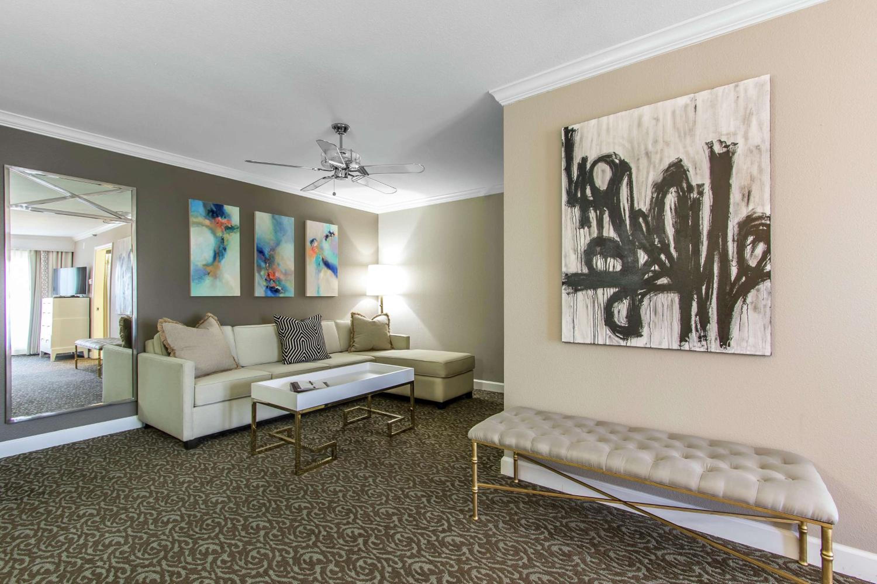 King Suite - Photo 2