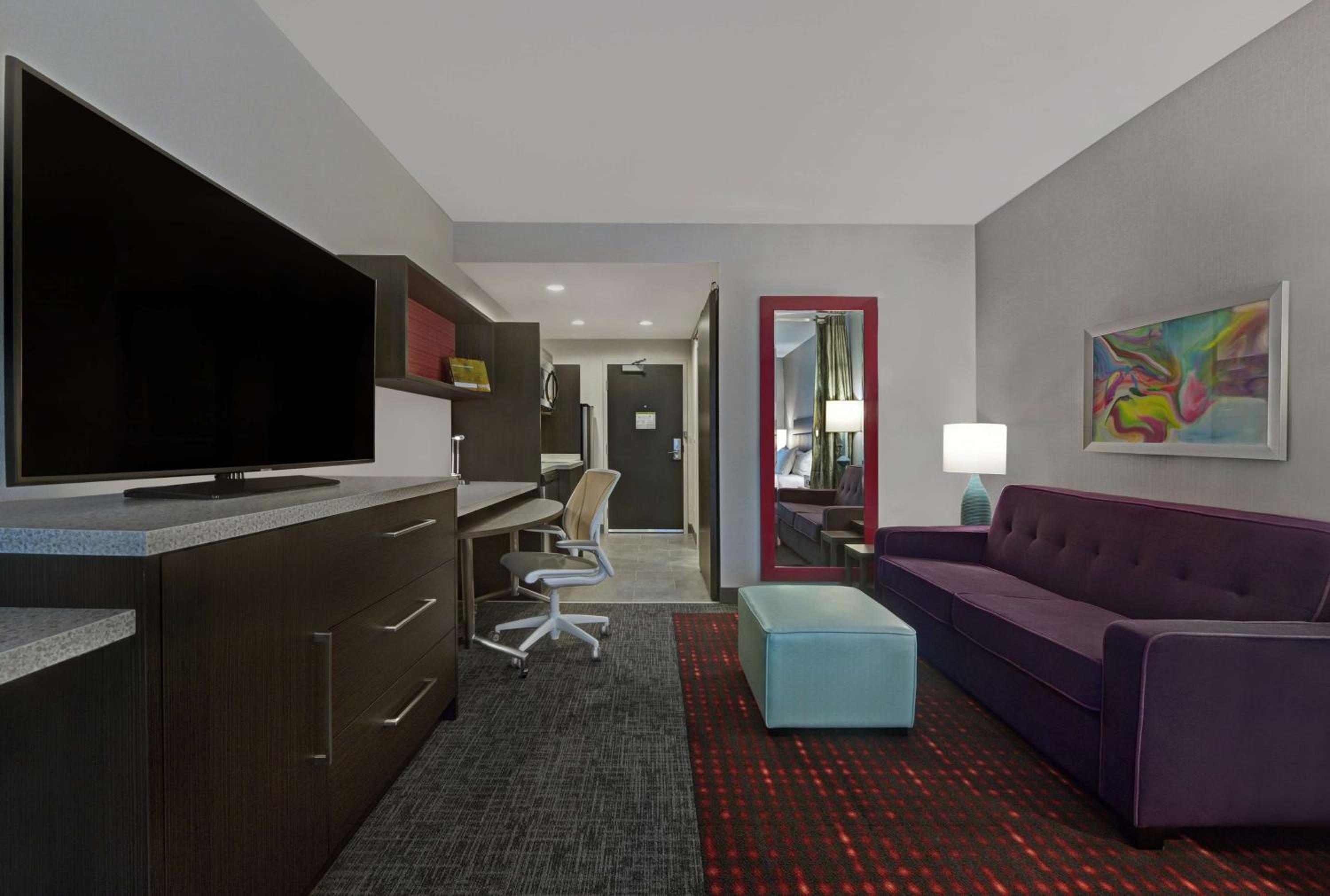 King Studio Suite - Non-Smoking - Photo 1