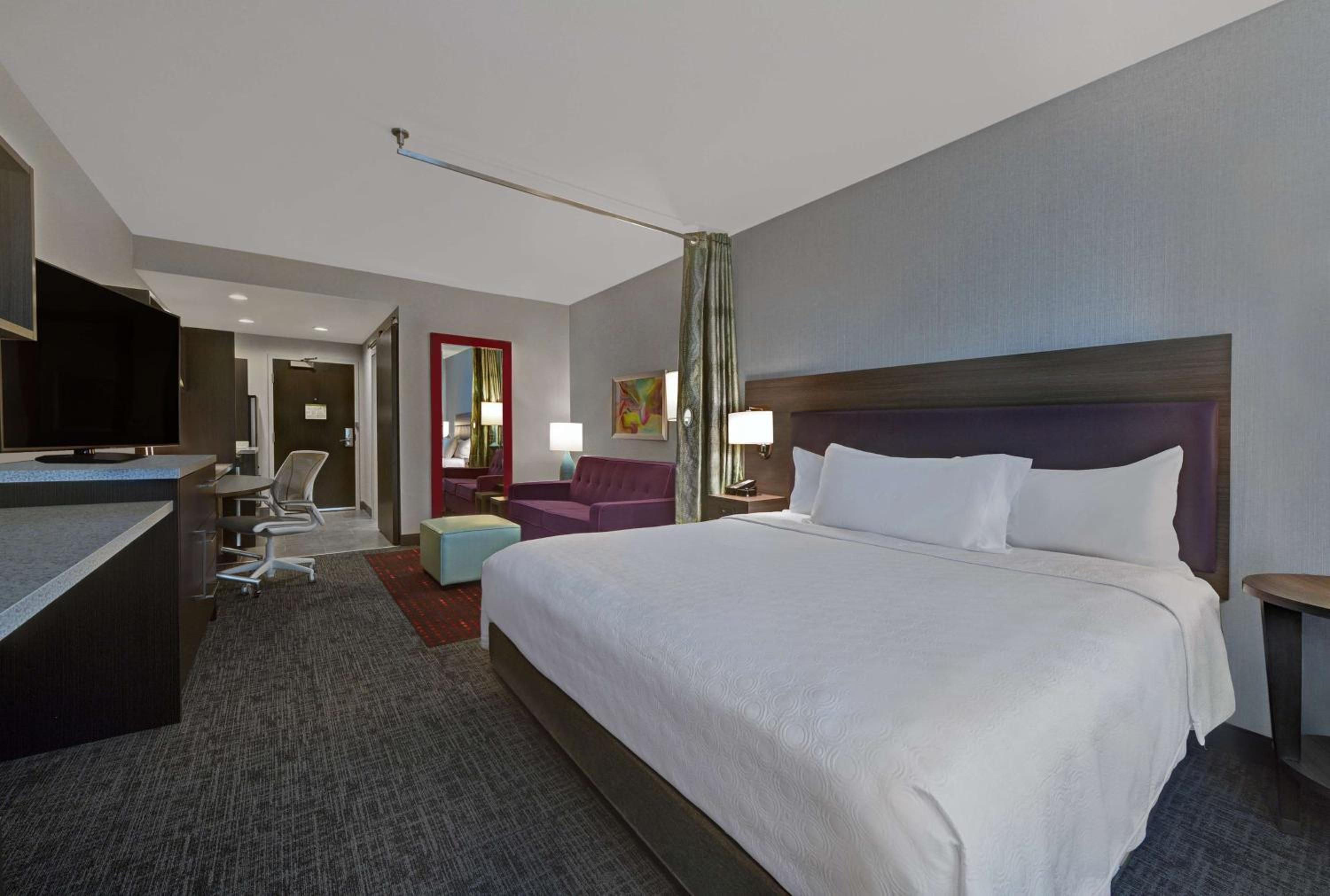King Studio Suite - Non-Smoking - Photo 2