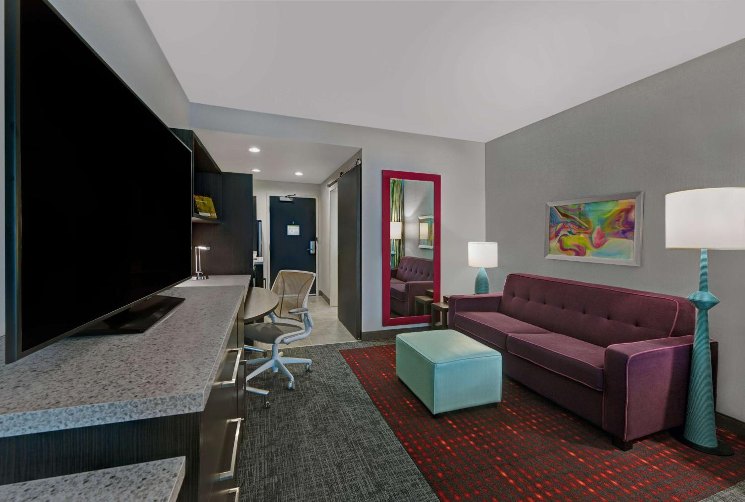 Queen Studio with Two Queen Beds - Non-Smoking - Photo 4