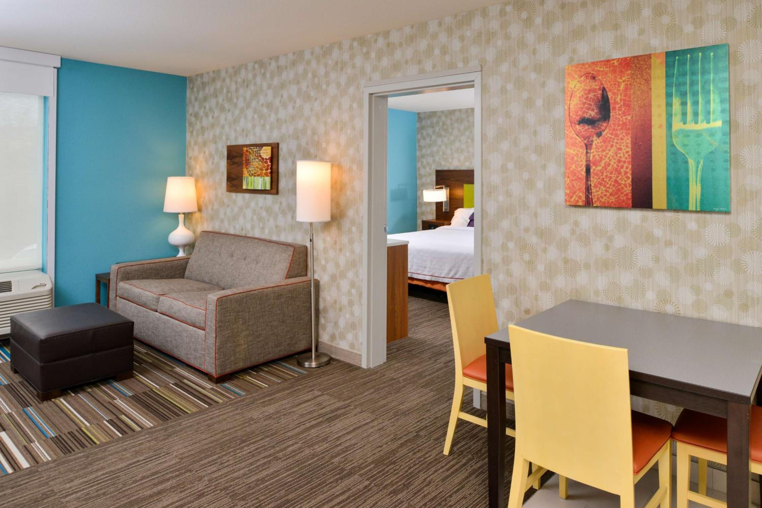 King Suite - Hearing Access/Non-Smoking - Photo 4