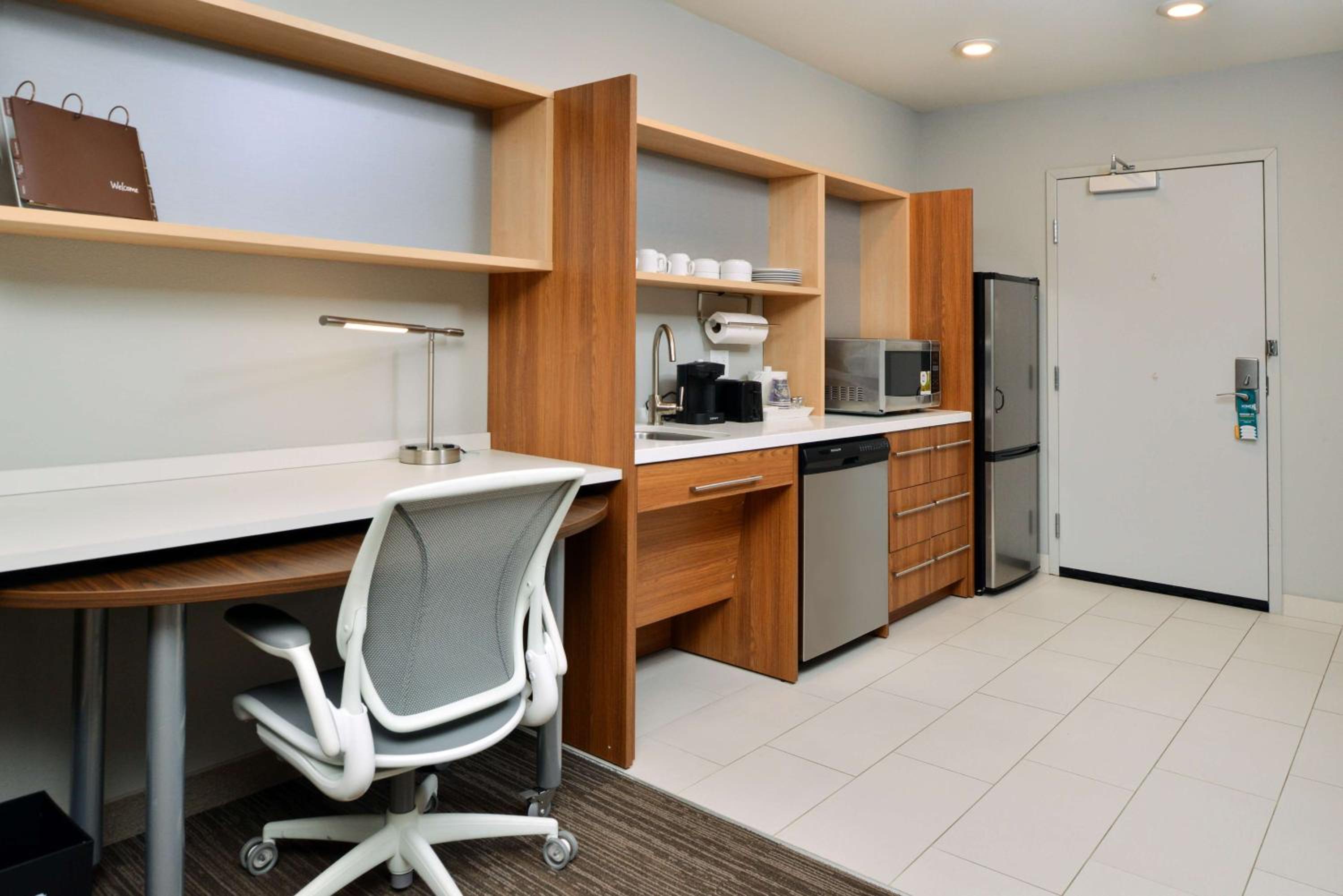 King Studio Suite - Hearing Access/Non-Smoking - Photo 3