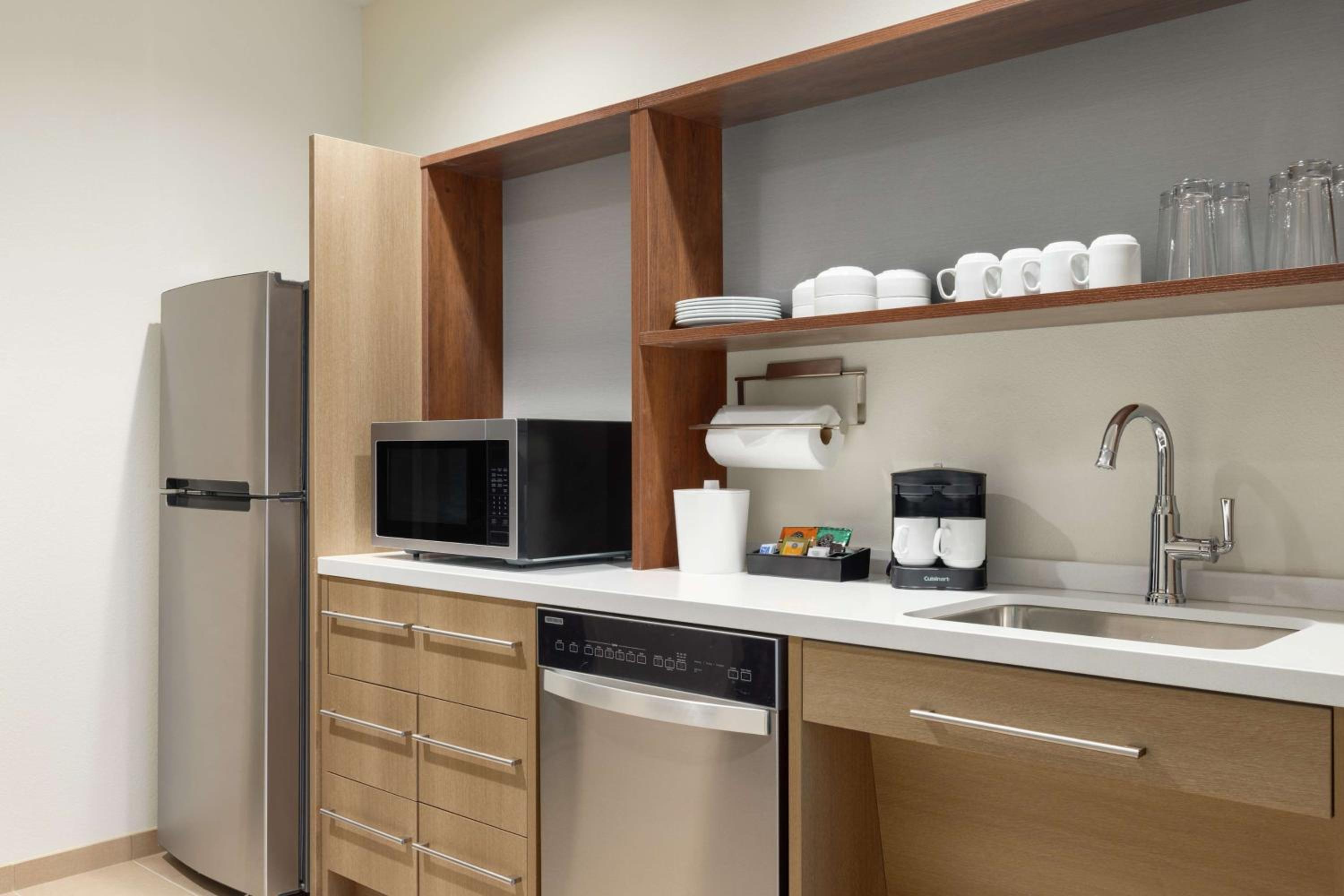 King Studio Suite - Mobility Access/Non-Smoking - Photo 5