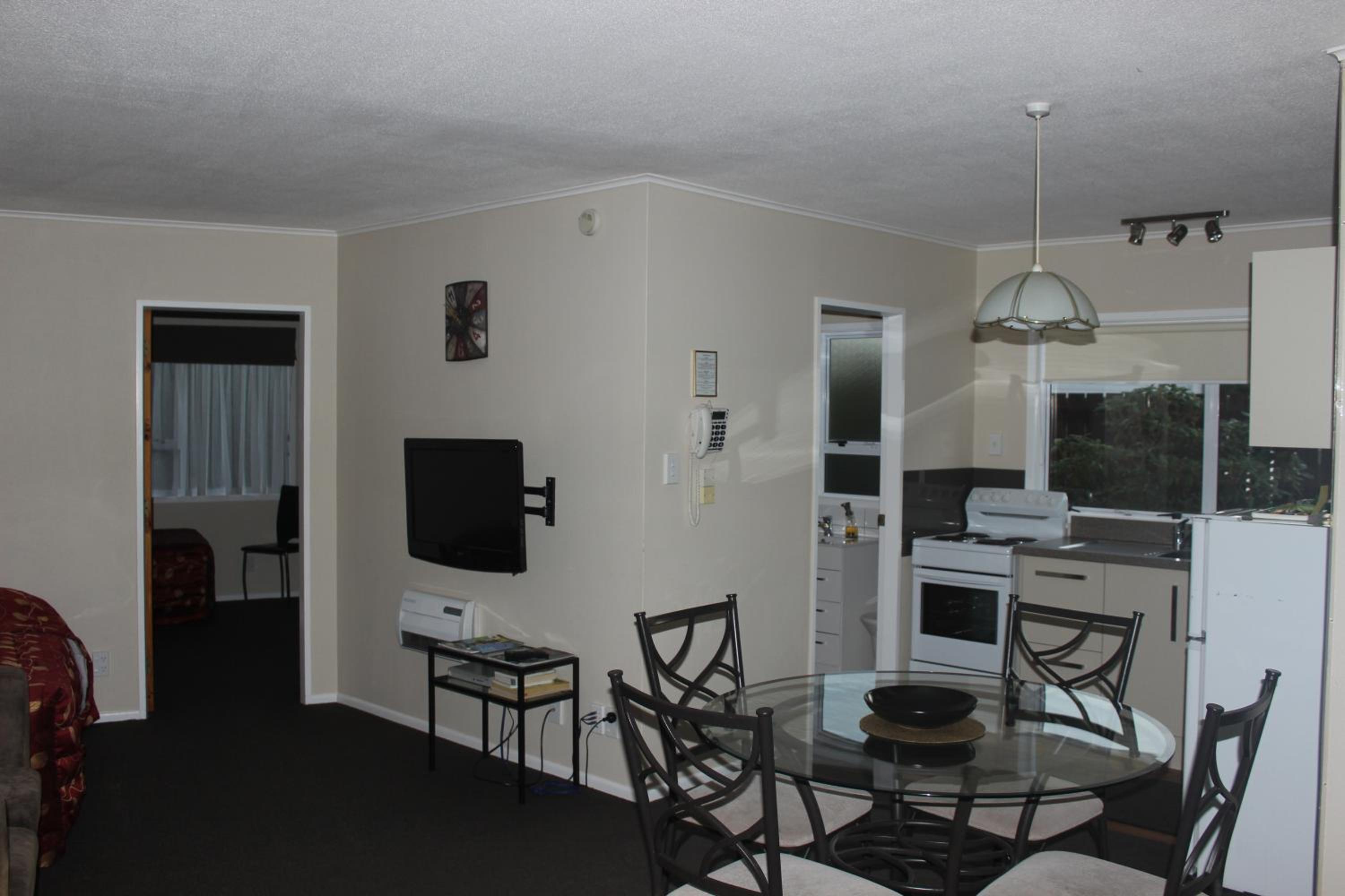 Two-Bedroom Apartment - Photo 6