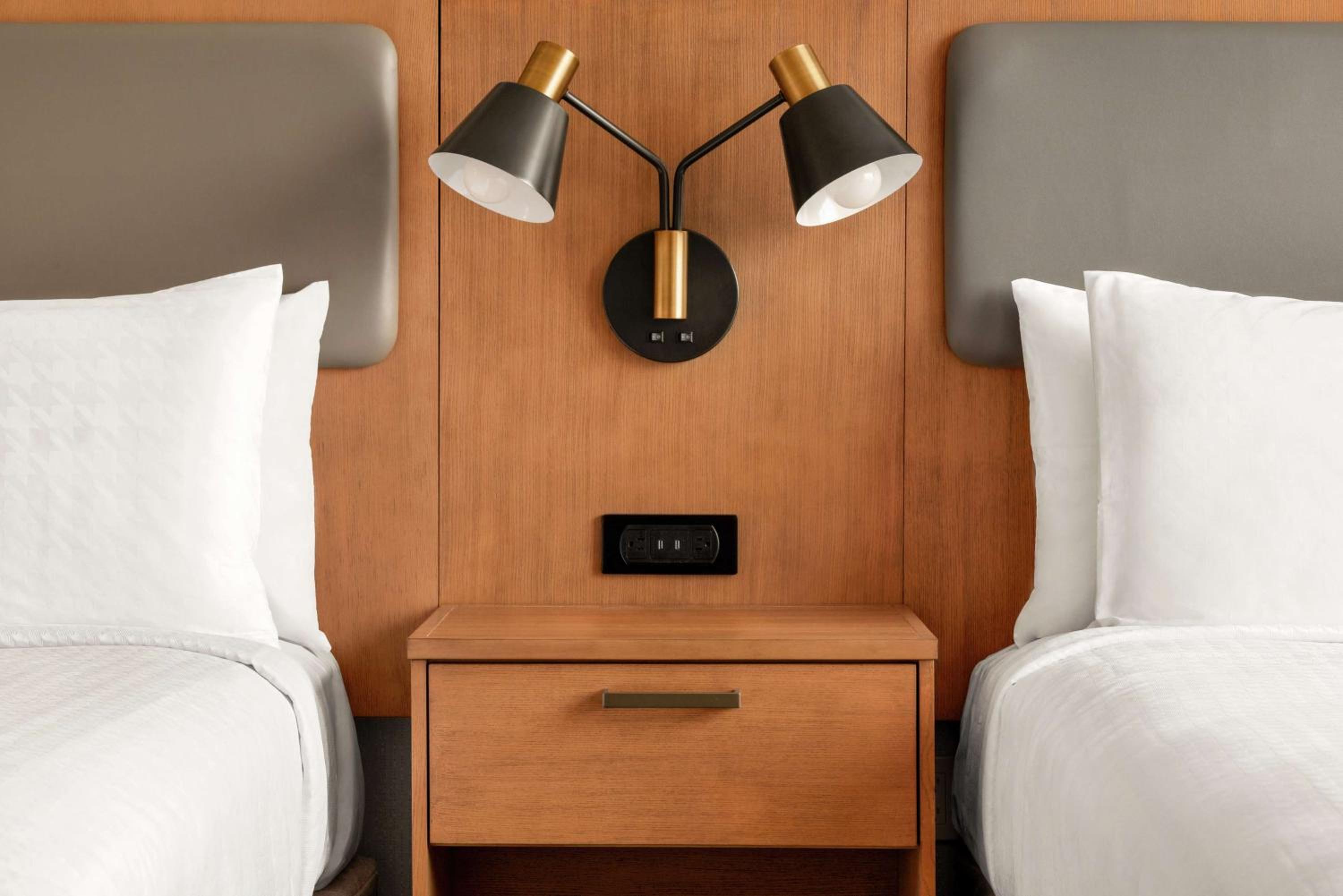 Queen Studio with Two Queen Beds - Non-Smoking