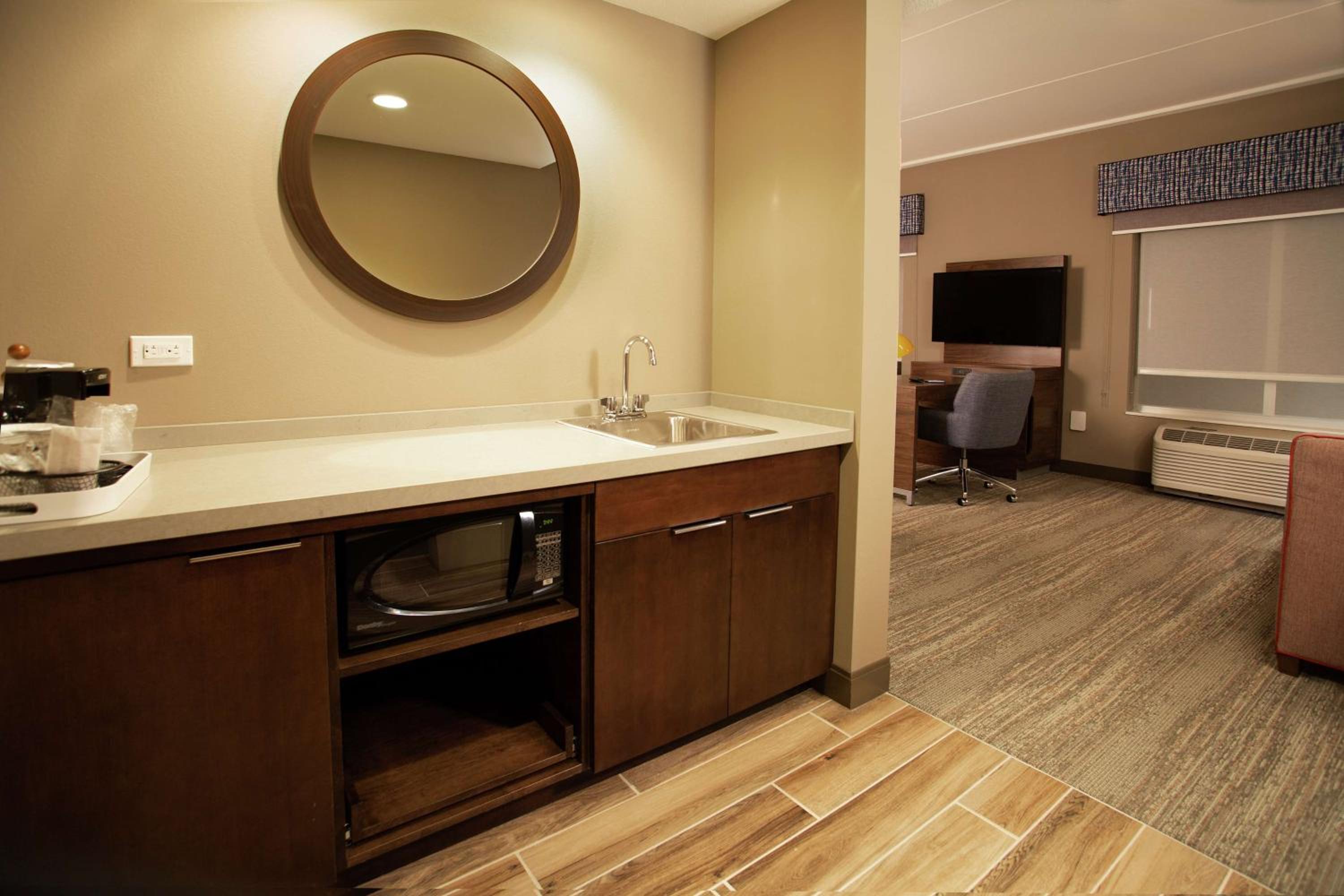 King Studio Suite - Non Smoking photo 2
