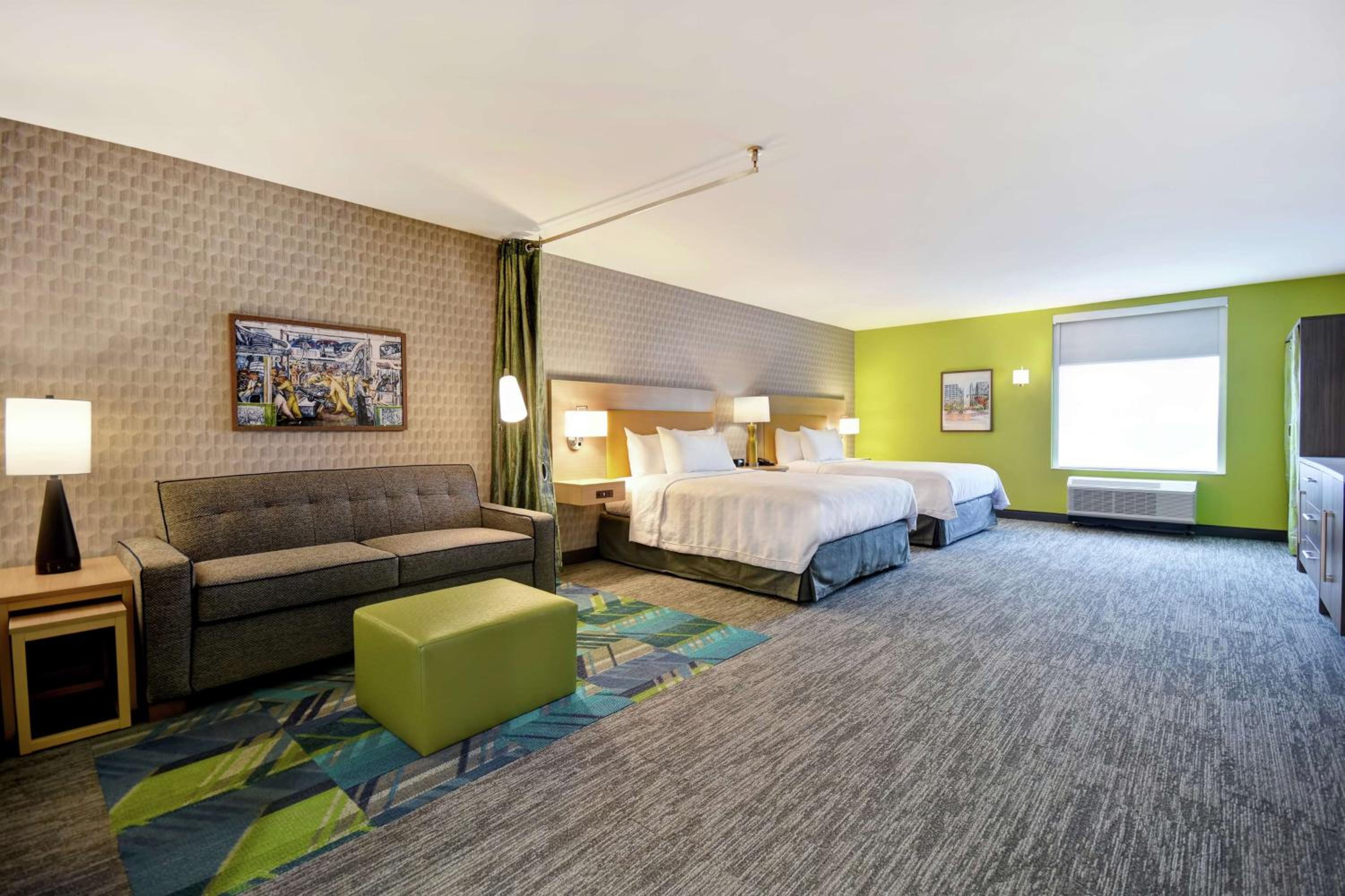 Queen Studio with Two Queen Beds - Mobility and Hearing Access/Non-Smoking - Photo 3