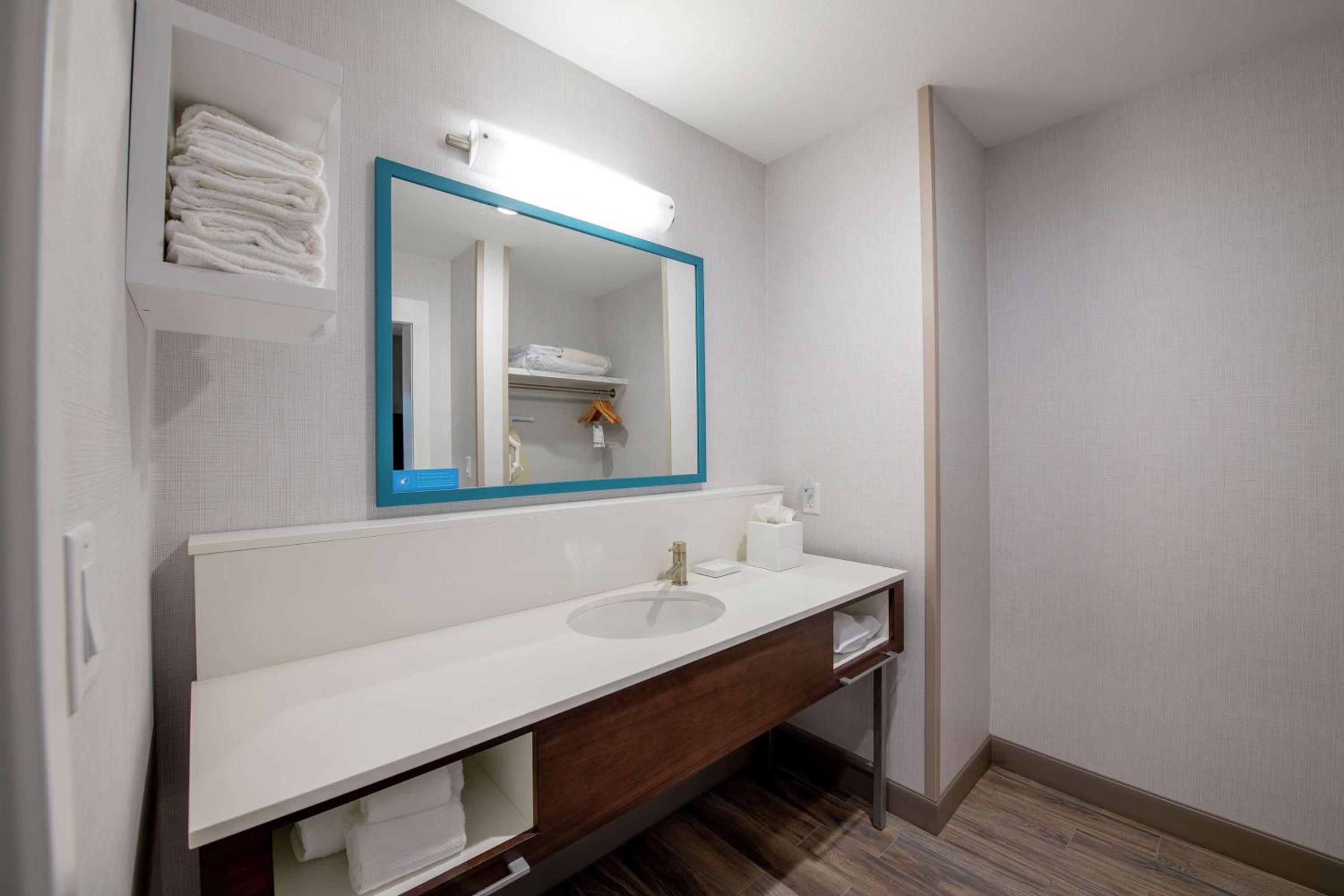 King Studio Suite - Photo 4
