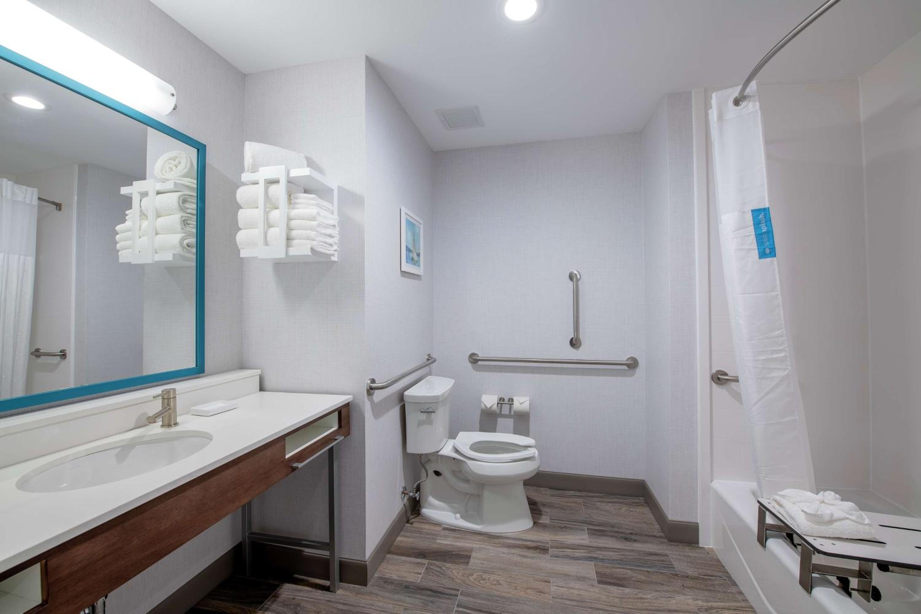 Queen Room with Two Queen Beds - Mobility and Hearing Access - Photo 6