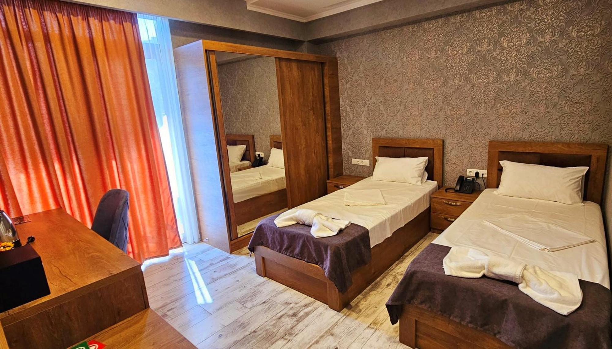 Standard Twin Room With Garden View