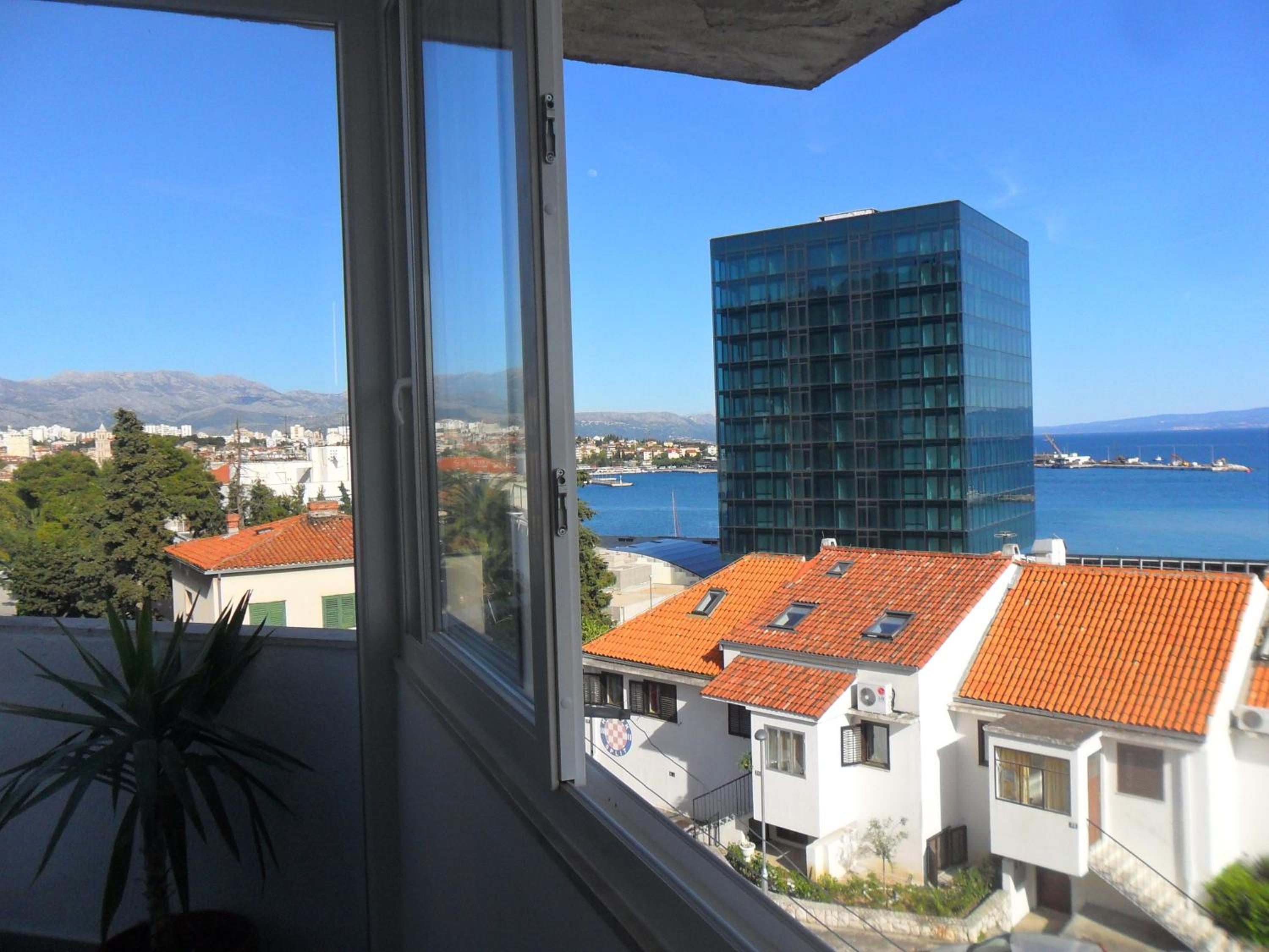 Apartment with Sea View - Photo 43