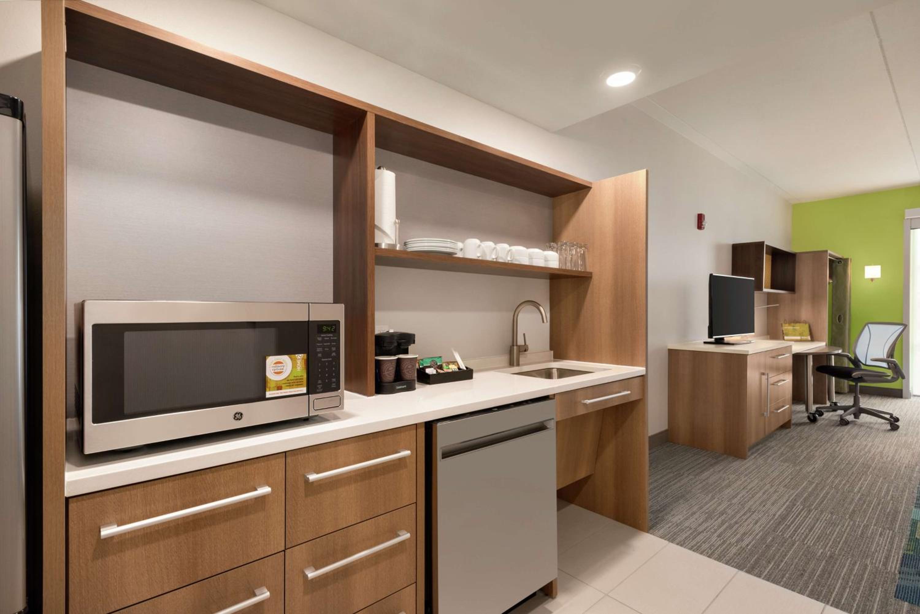 King Studio Suite - Mobility Access/Non-Smoking - Photo 4