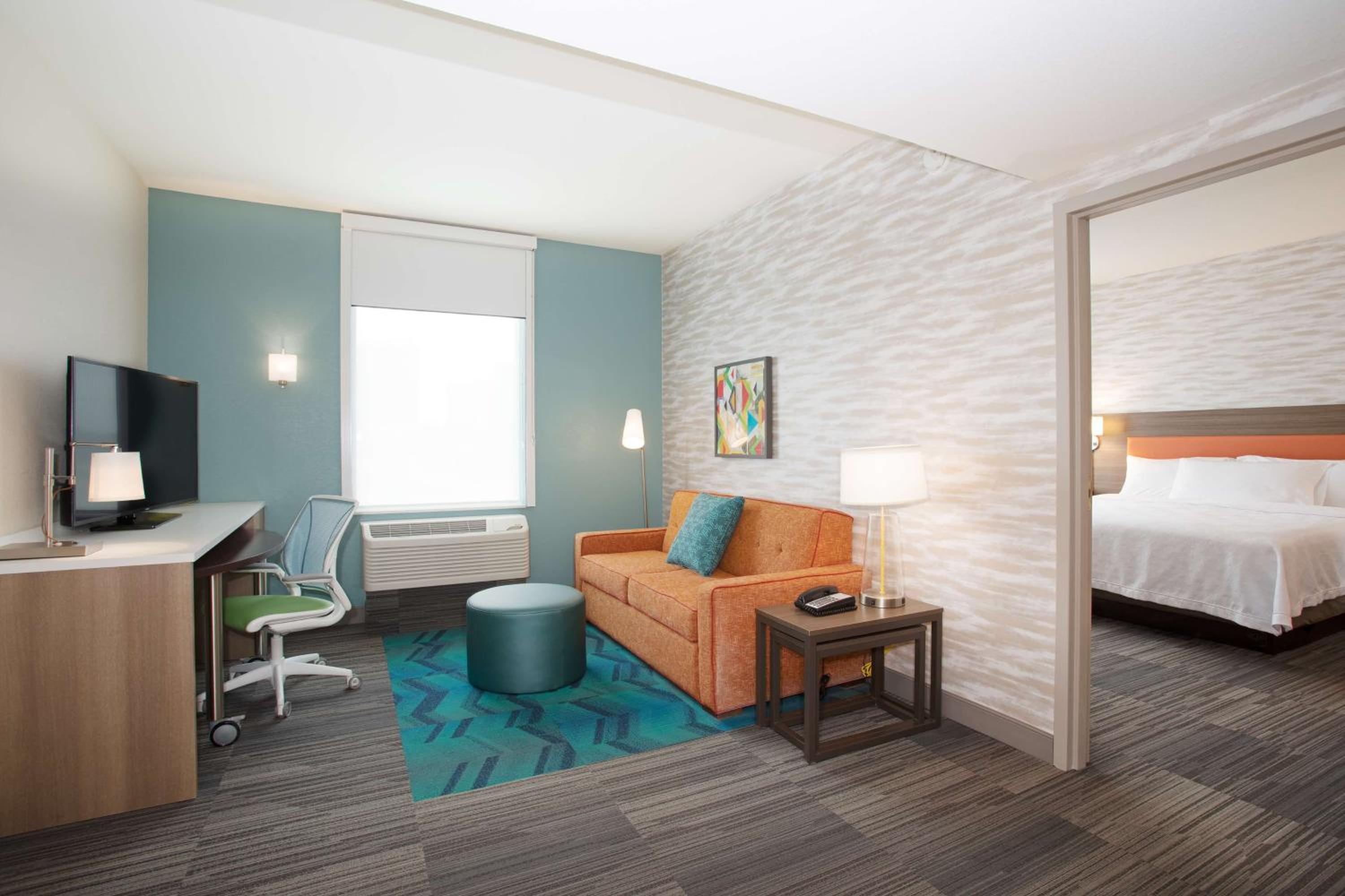 One-Bedroom King Suite - Non-Smoking - Photo 3