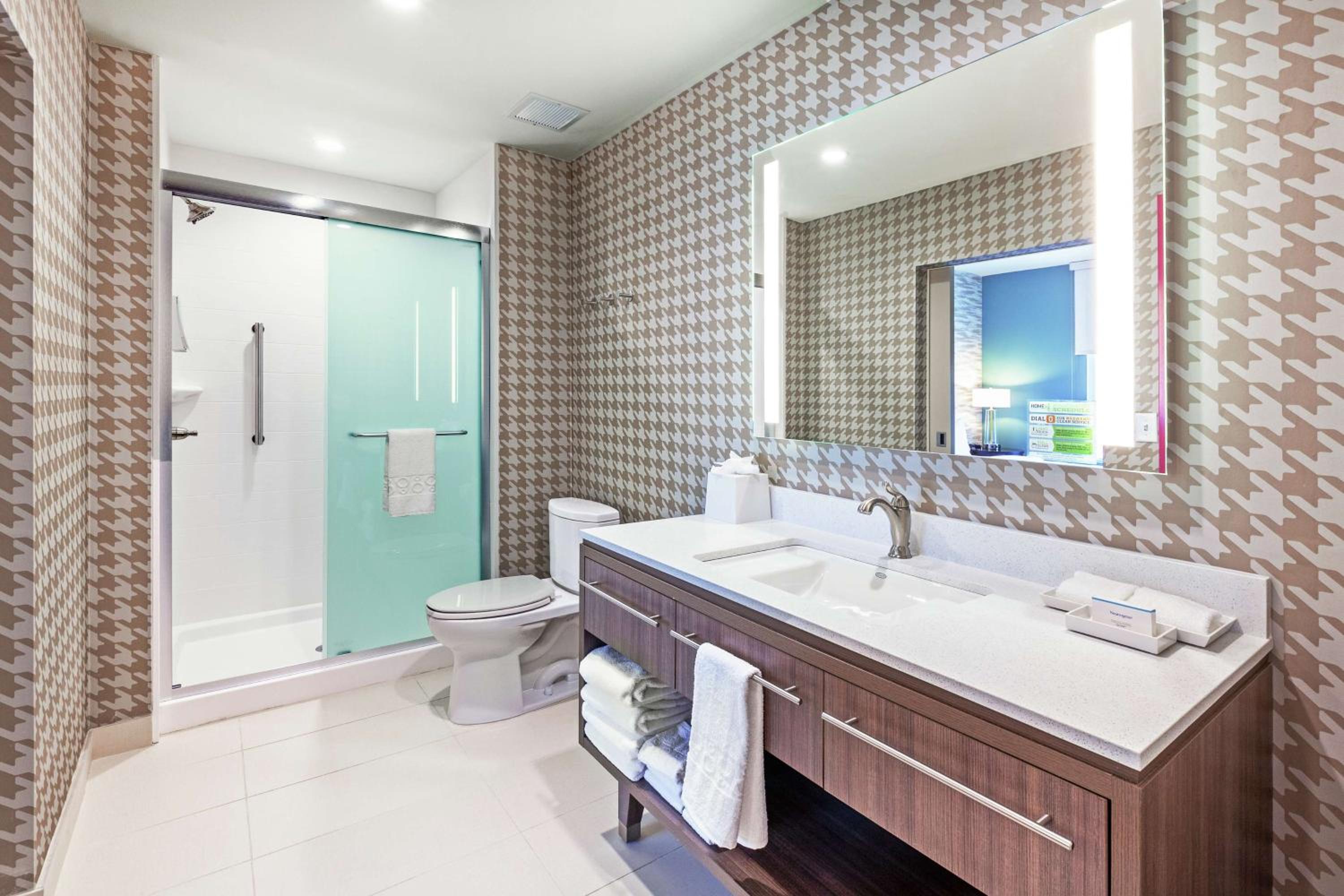 King Studio Suite - Non-Smoking - Photo 2