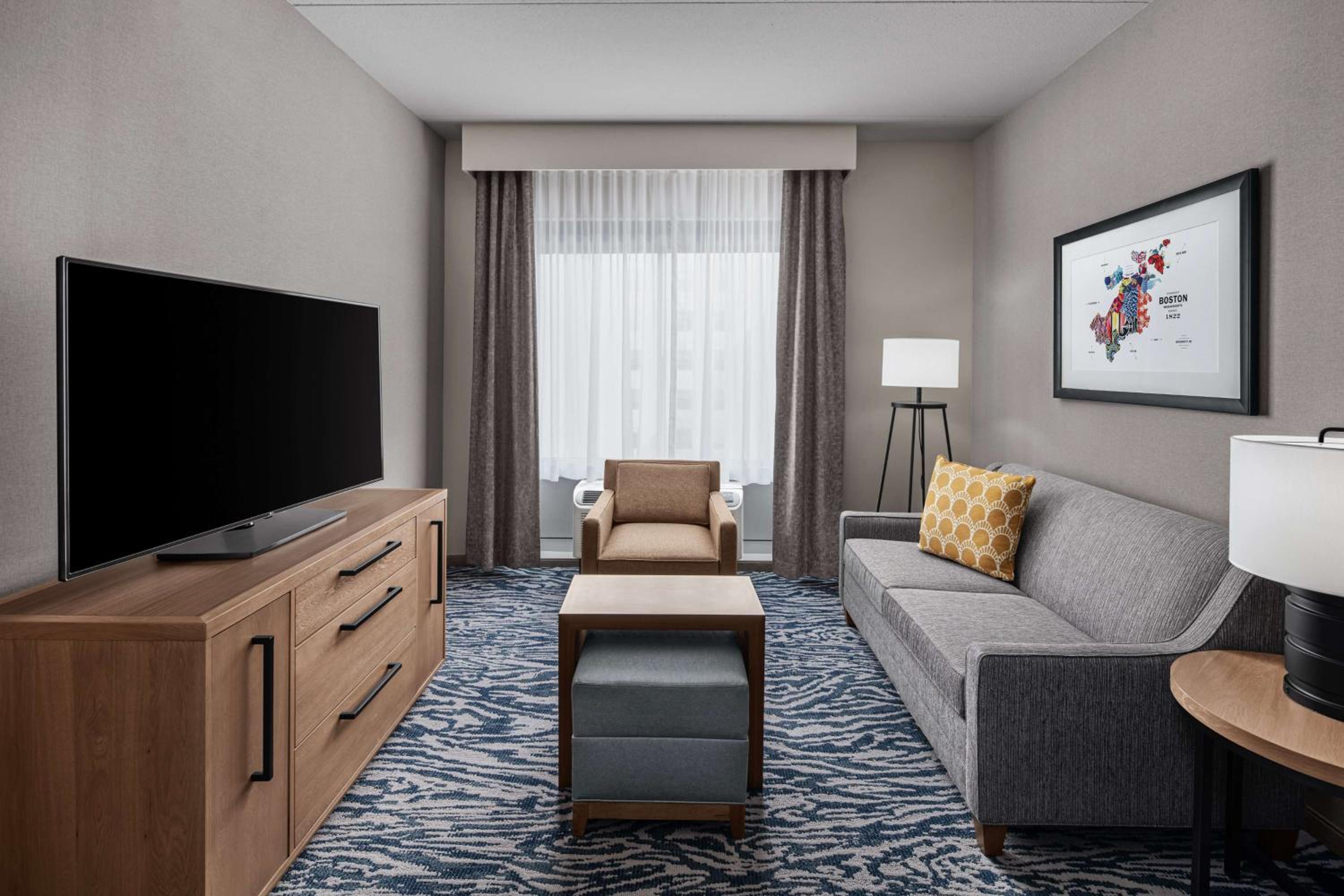 One-Bedroom King Suite - Non-Smoking