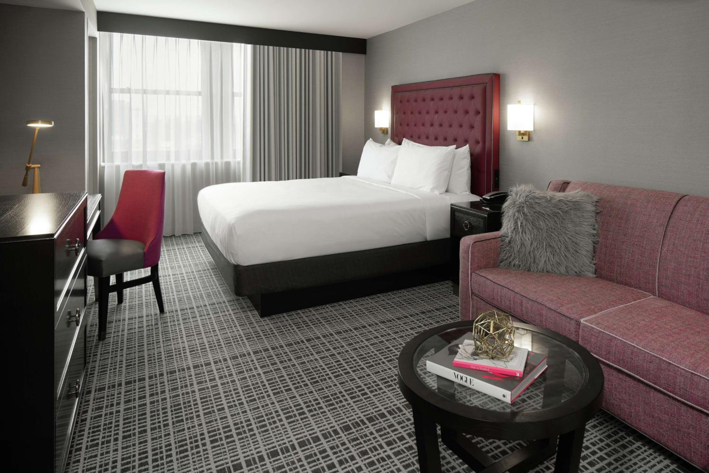King Room - Hearing Access - Photo 1