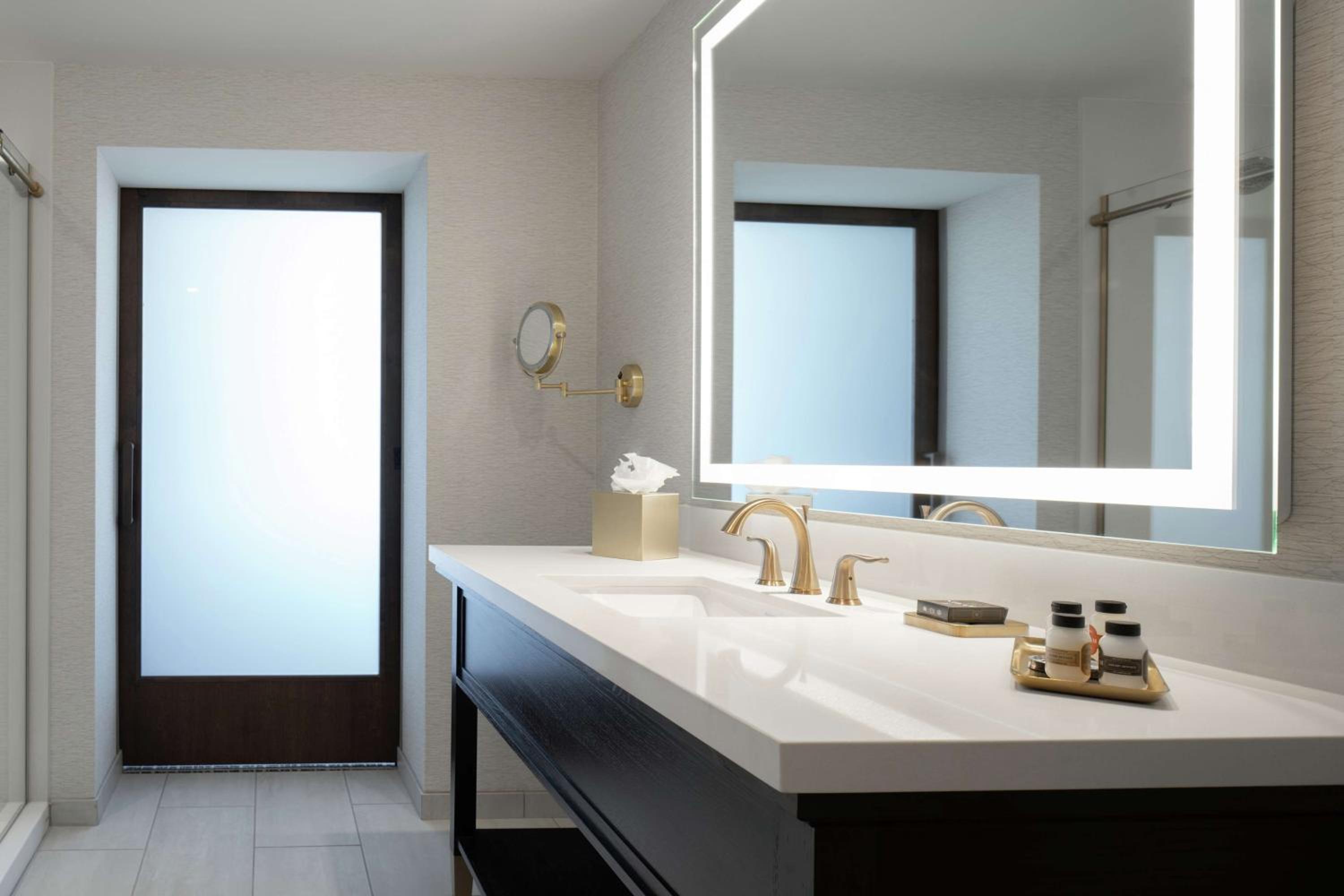 King Room - Mobility Access - Photo 3