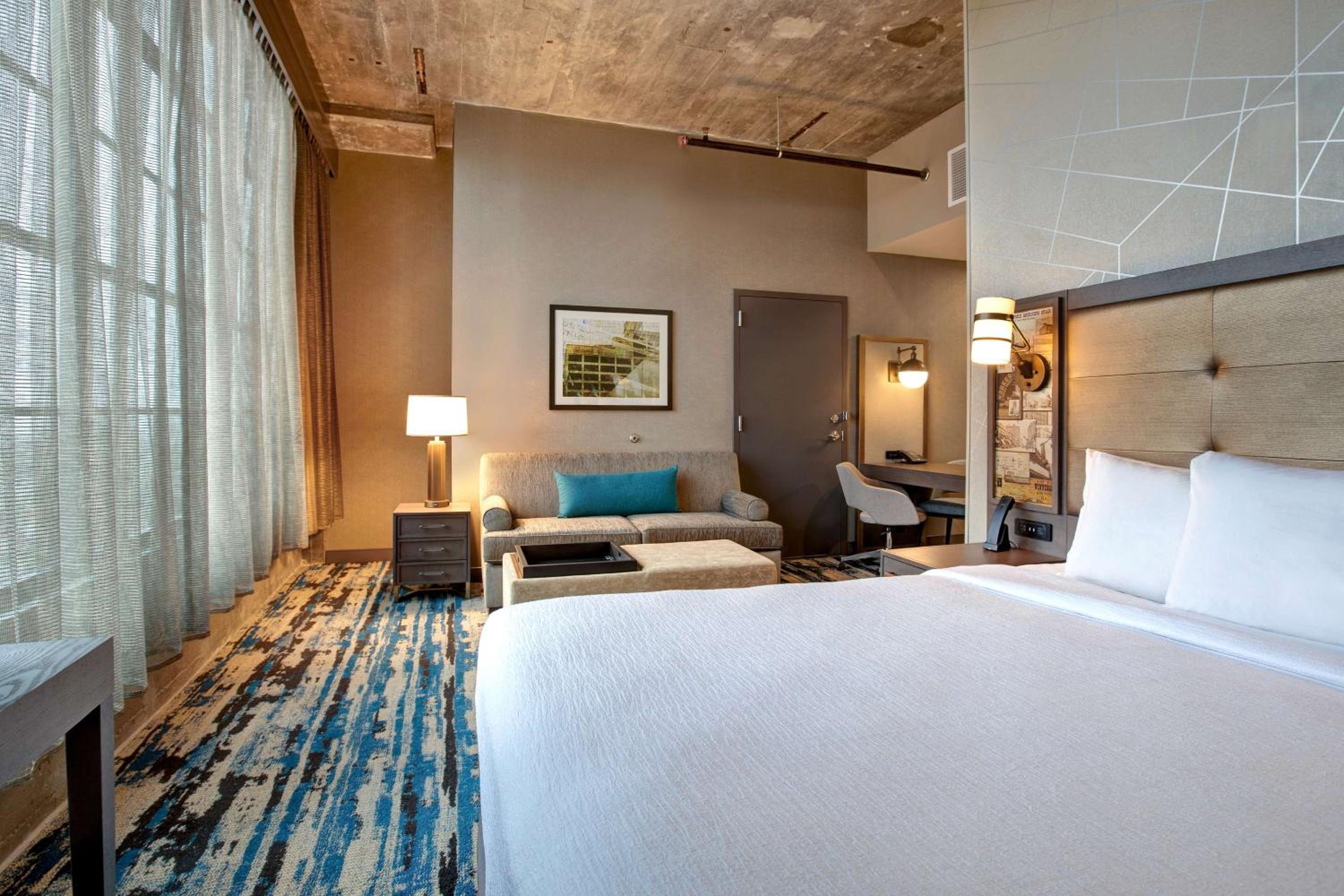 King Studio Suite - Photo 1