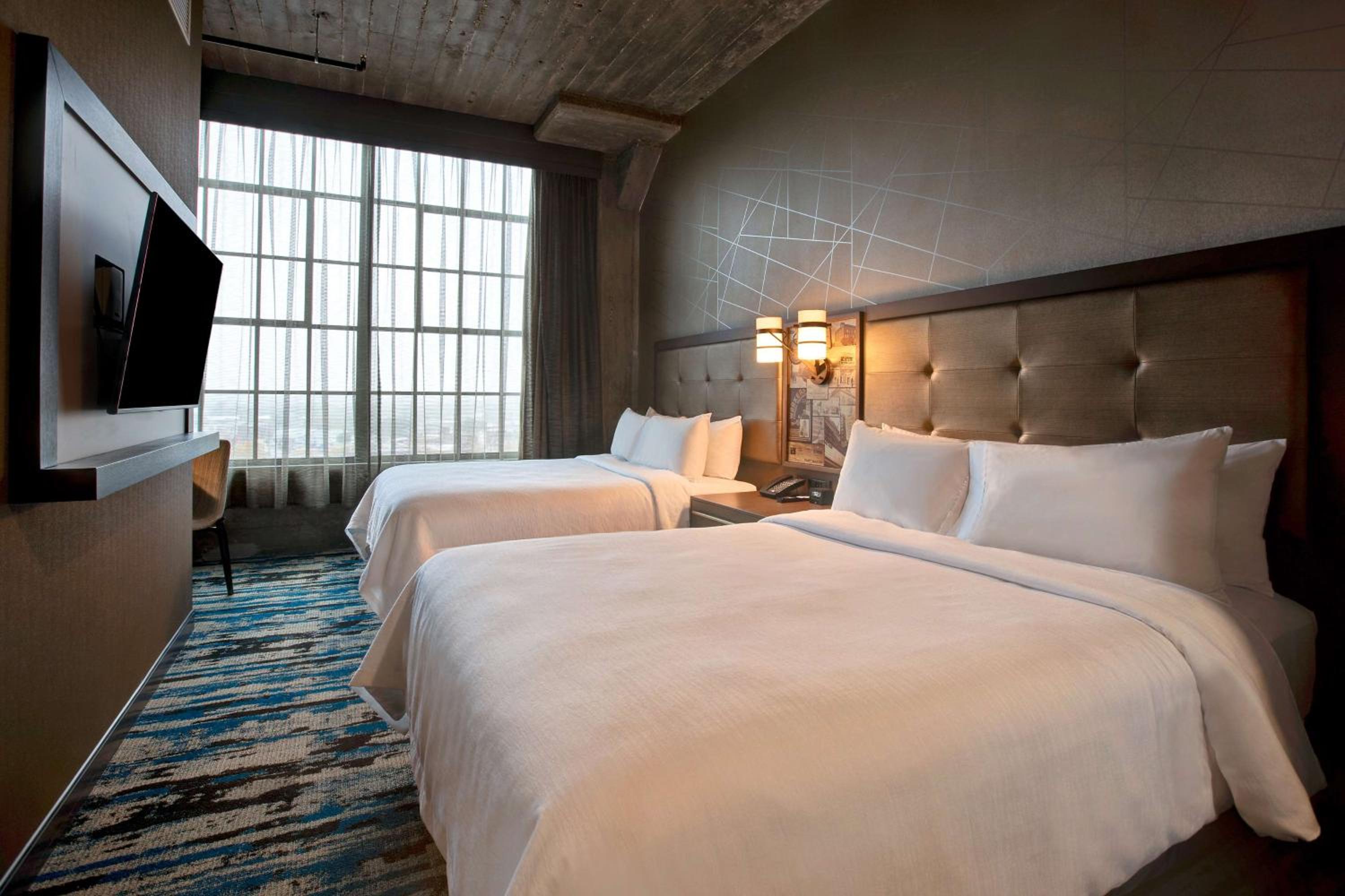 Two-Room Queen Suite with Two Queen Beds - Photo 1
