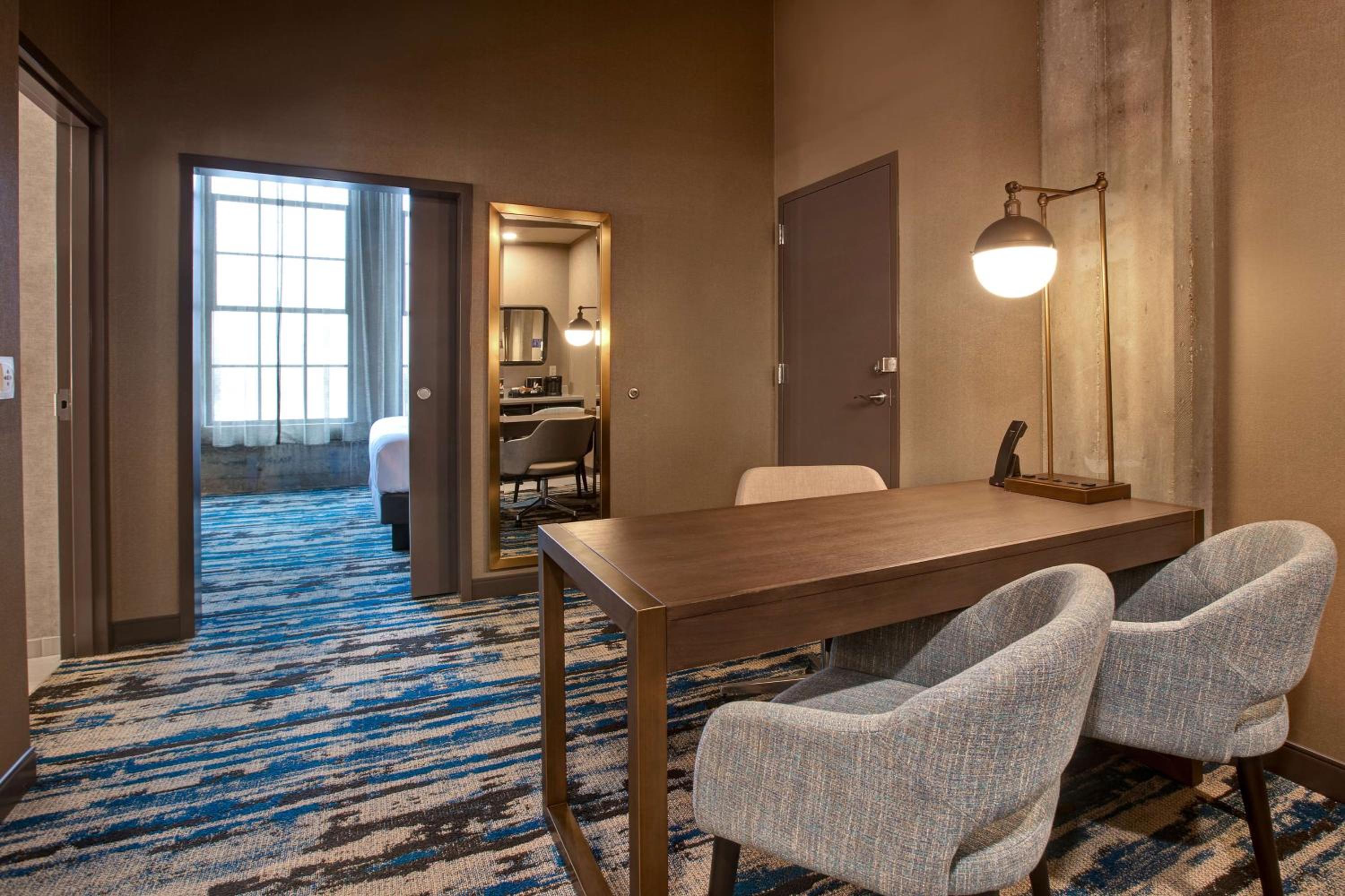 Two-Room King Suite - Photo 3