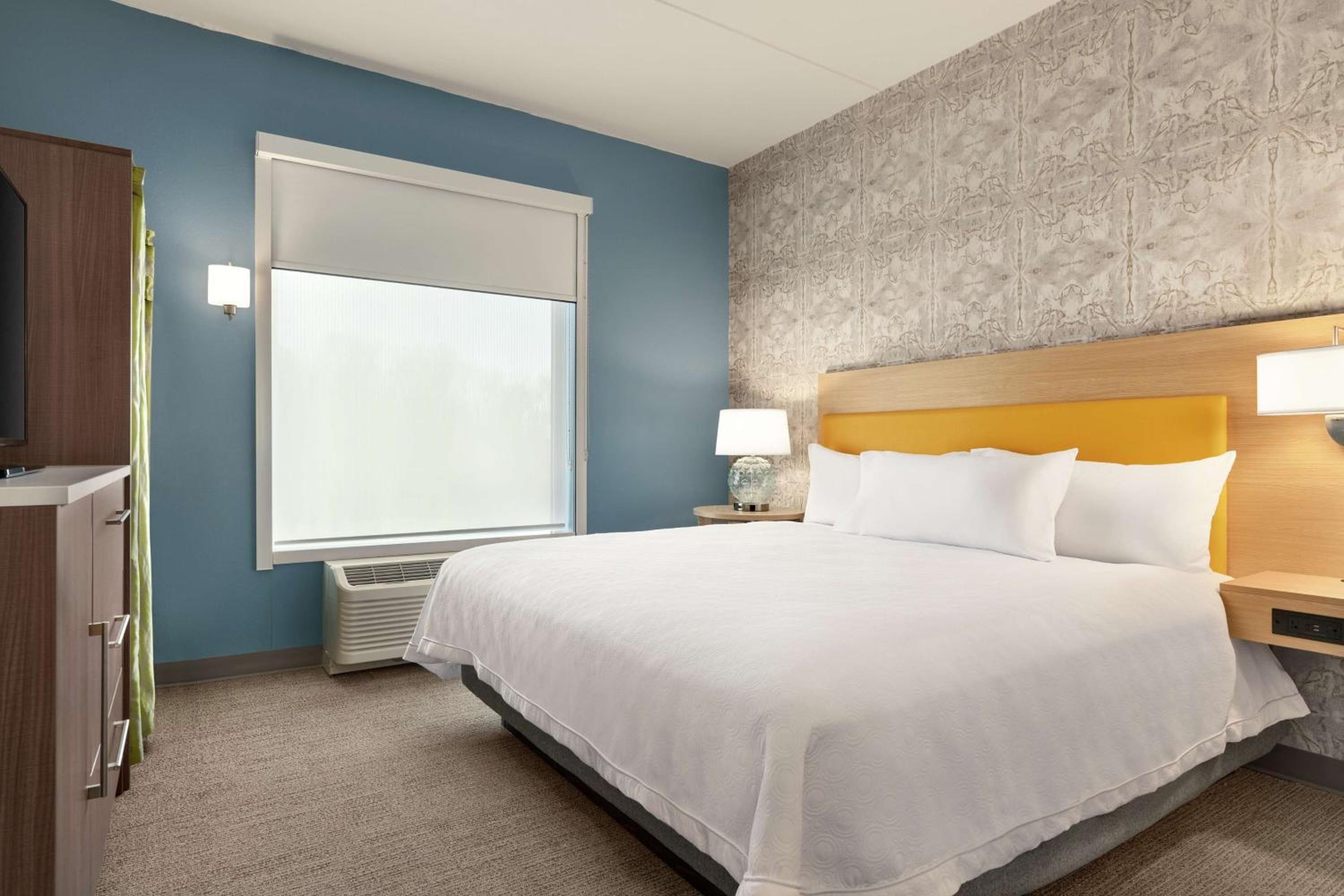 One-Bedroom King Suite - Non-Smoking - Photo 6