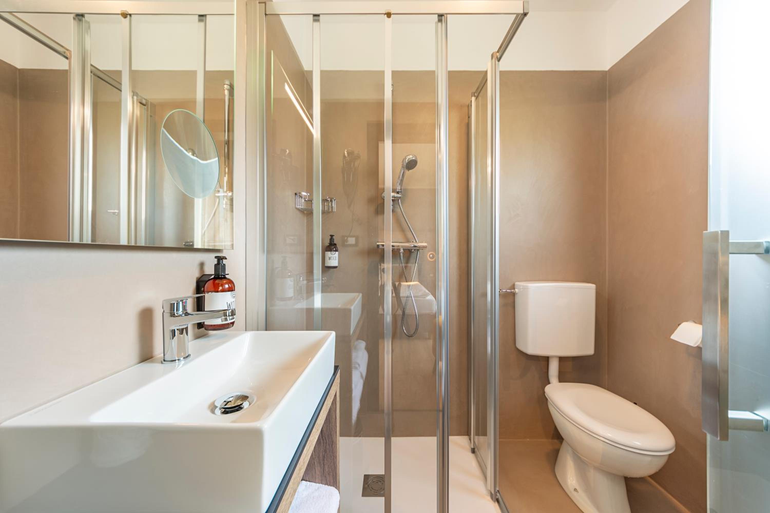 Superior Double or Twin Room photo 3