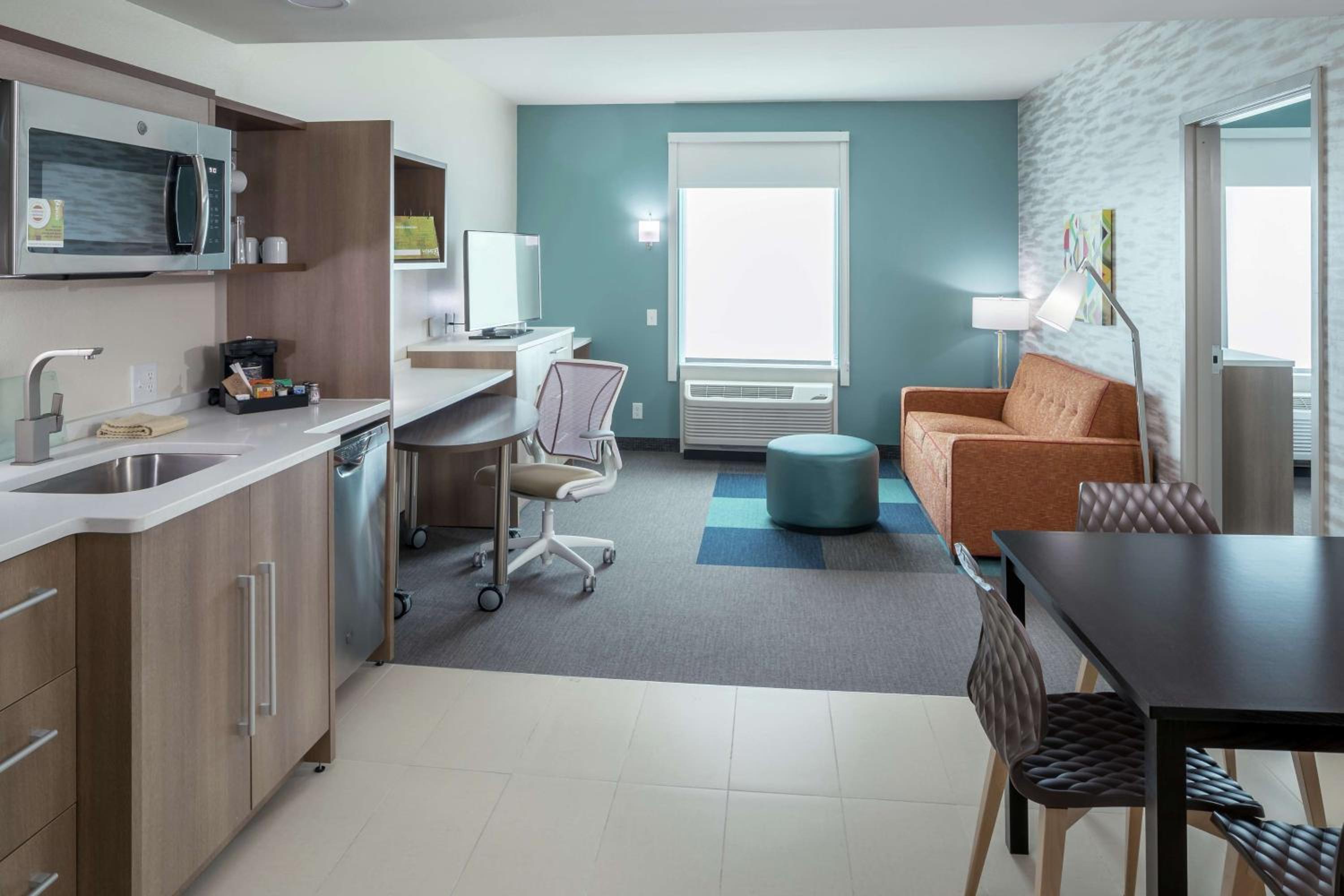 One-Bedroom King Suite - Non-Smoking - Photo 1