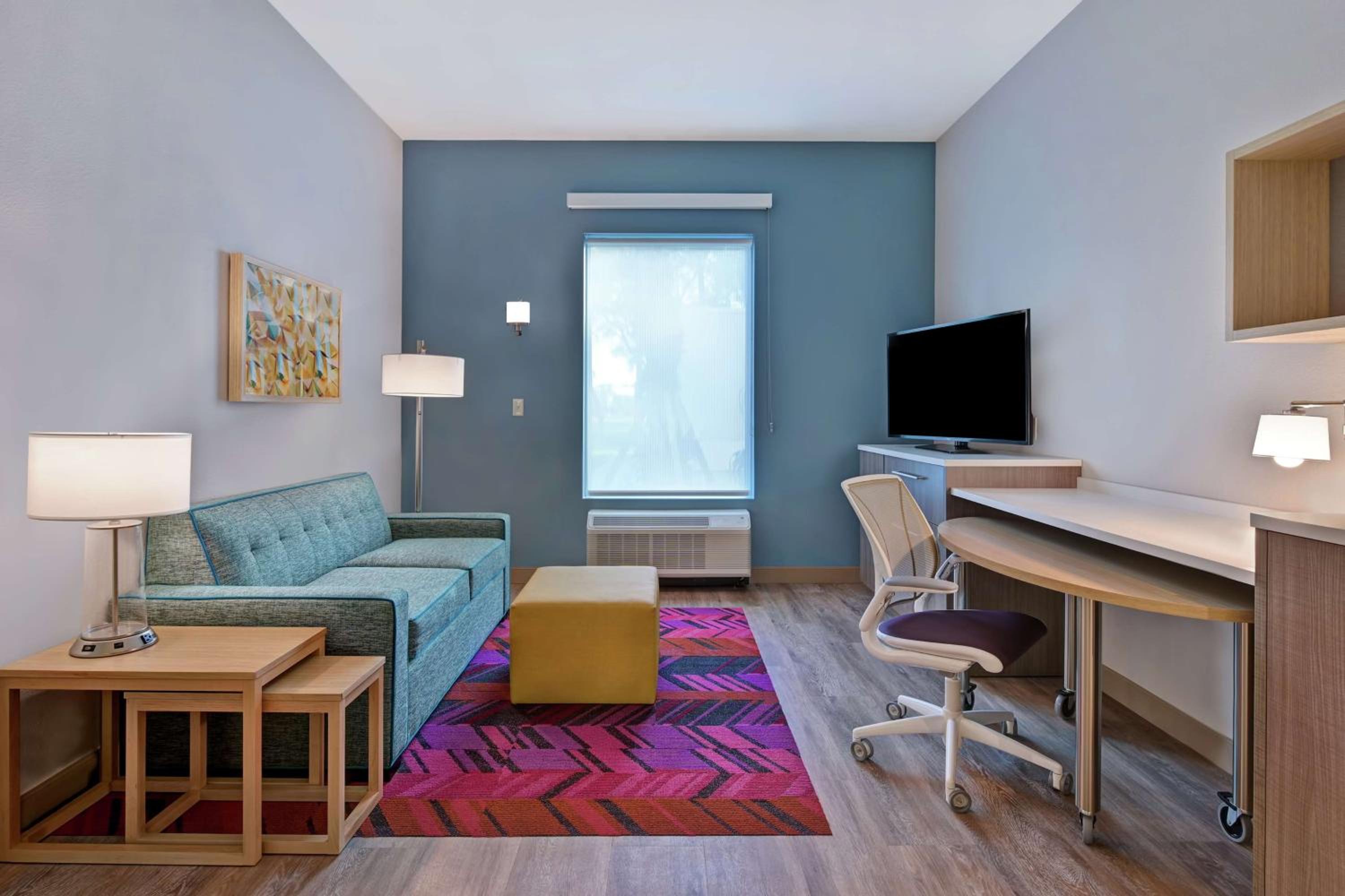 King Suite - Hearing Access/Non-Smoking - Photo 6