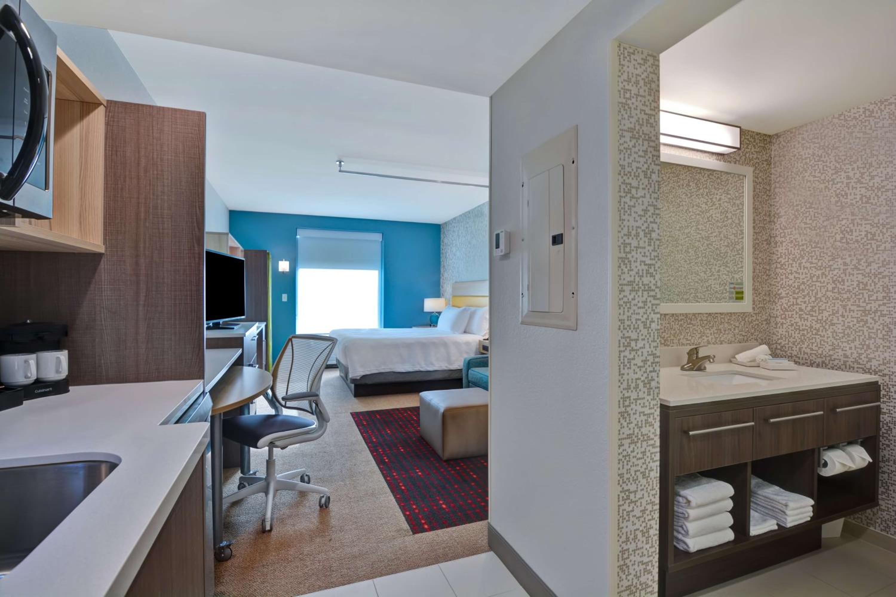 King Studio Suite - Hearing Accessible/Non-Smoking photo 2