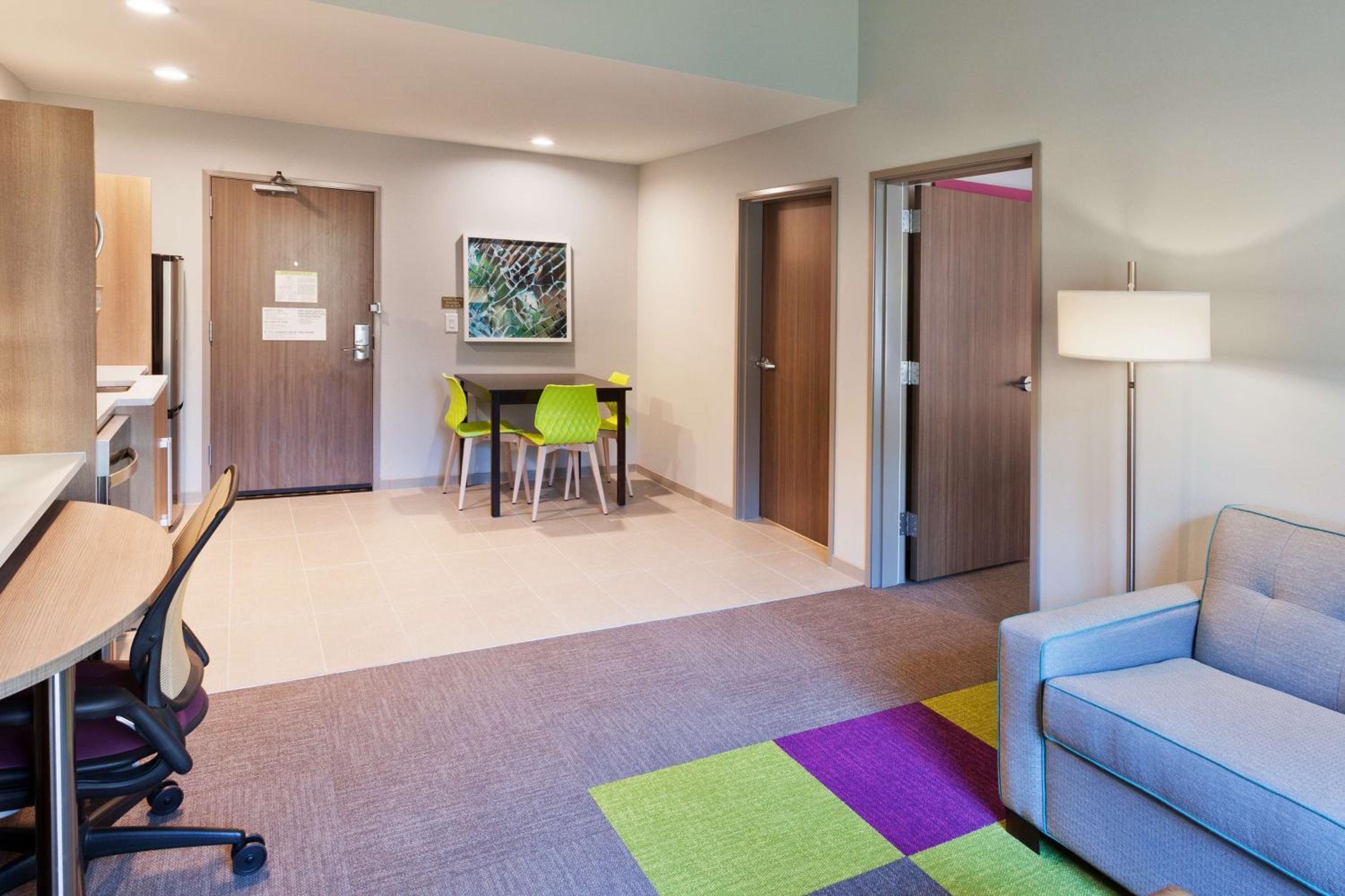 One-Bedroom King Suite - Non-Smoking - Photo 1