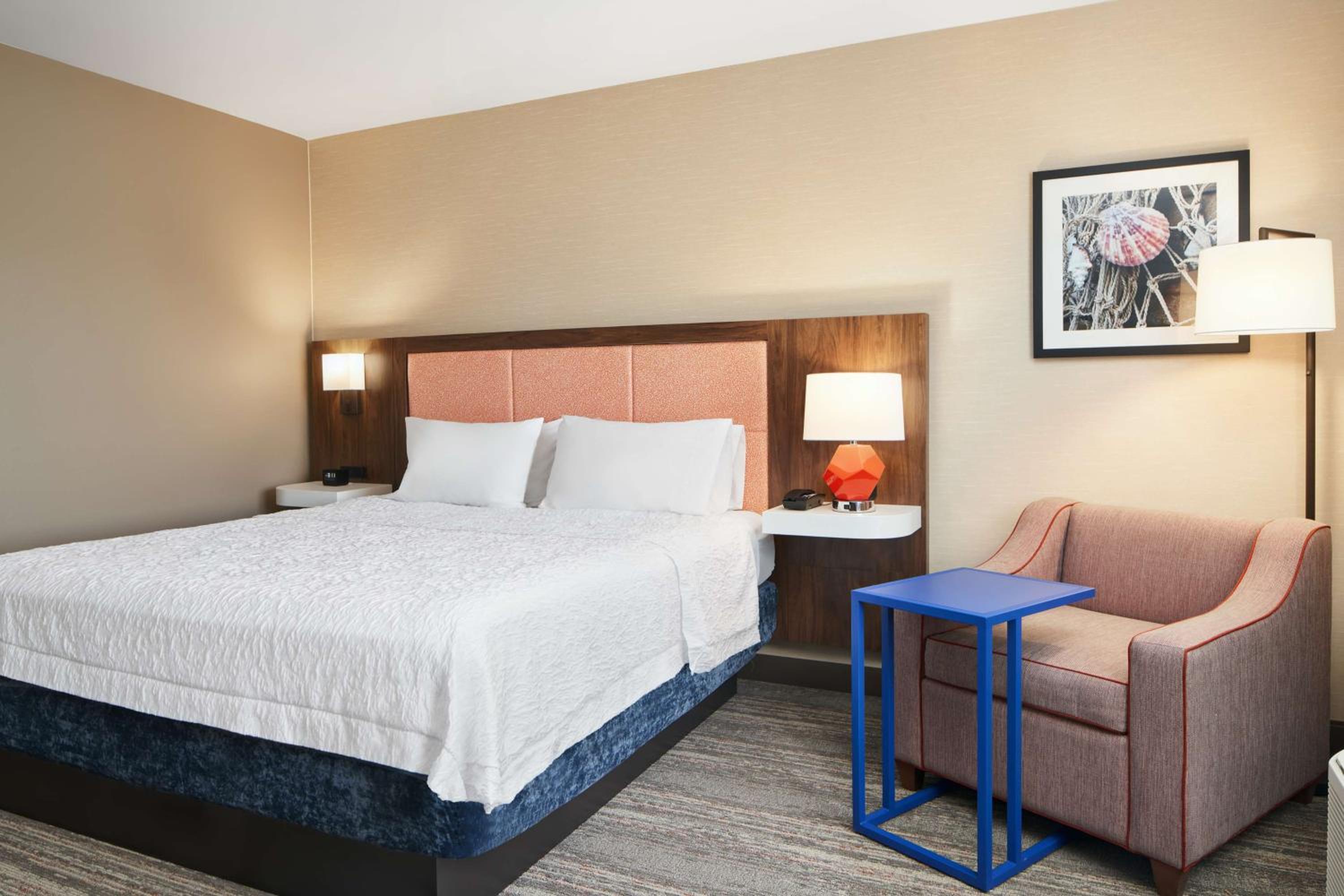 Standard King Room photo 1