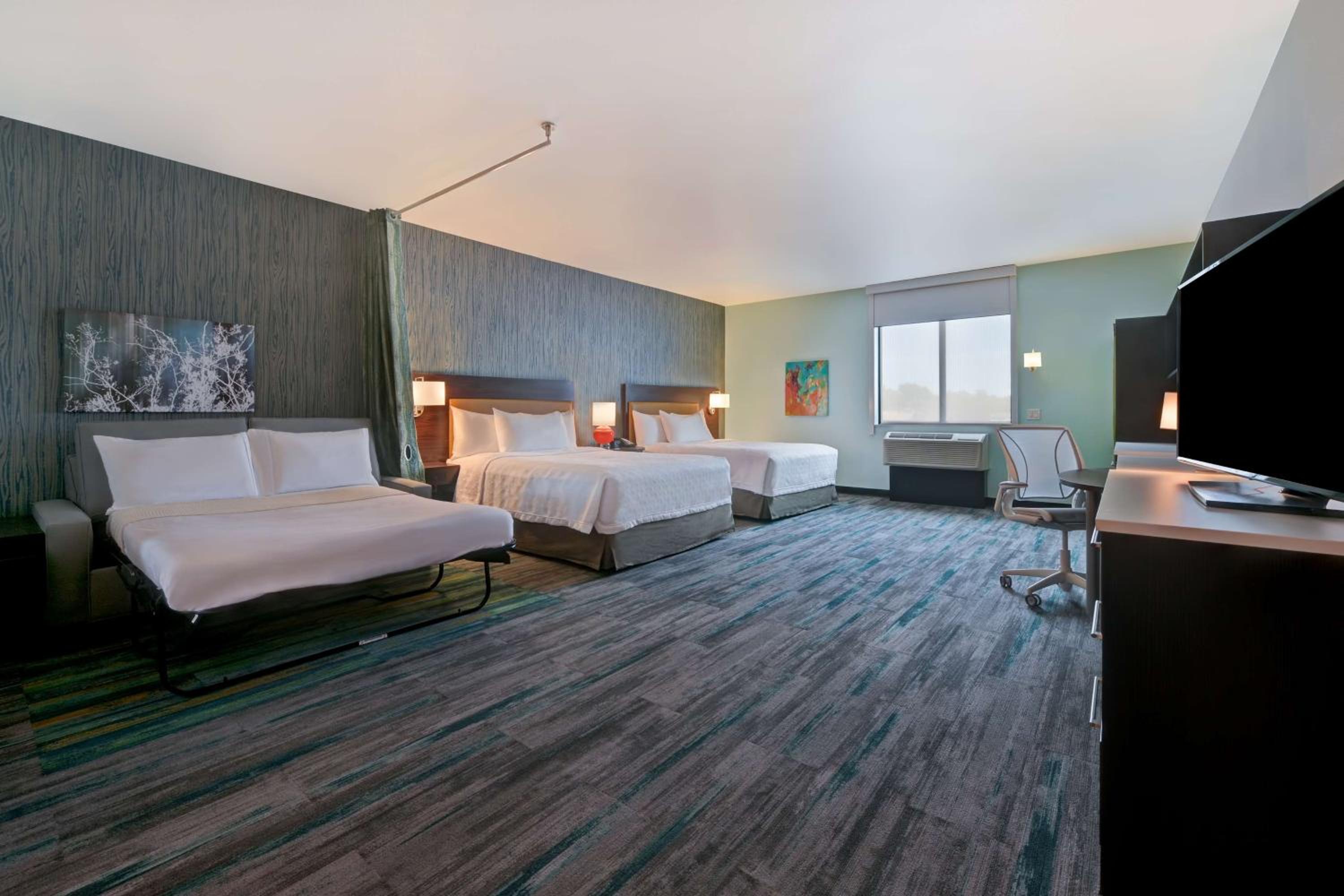 Queen Studio with Two Queen Beds - Mobility and Hearing Access/Non-Smoking - Photo 5