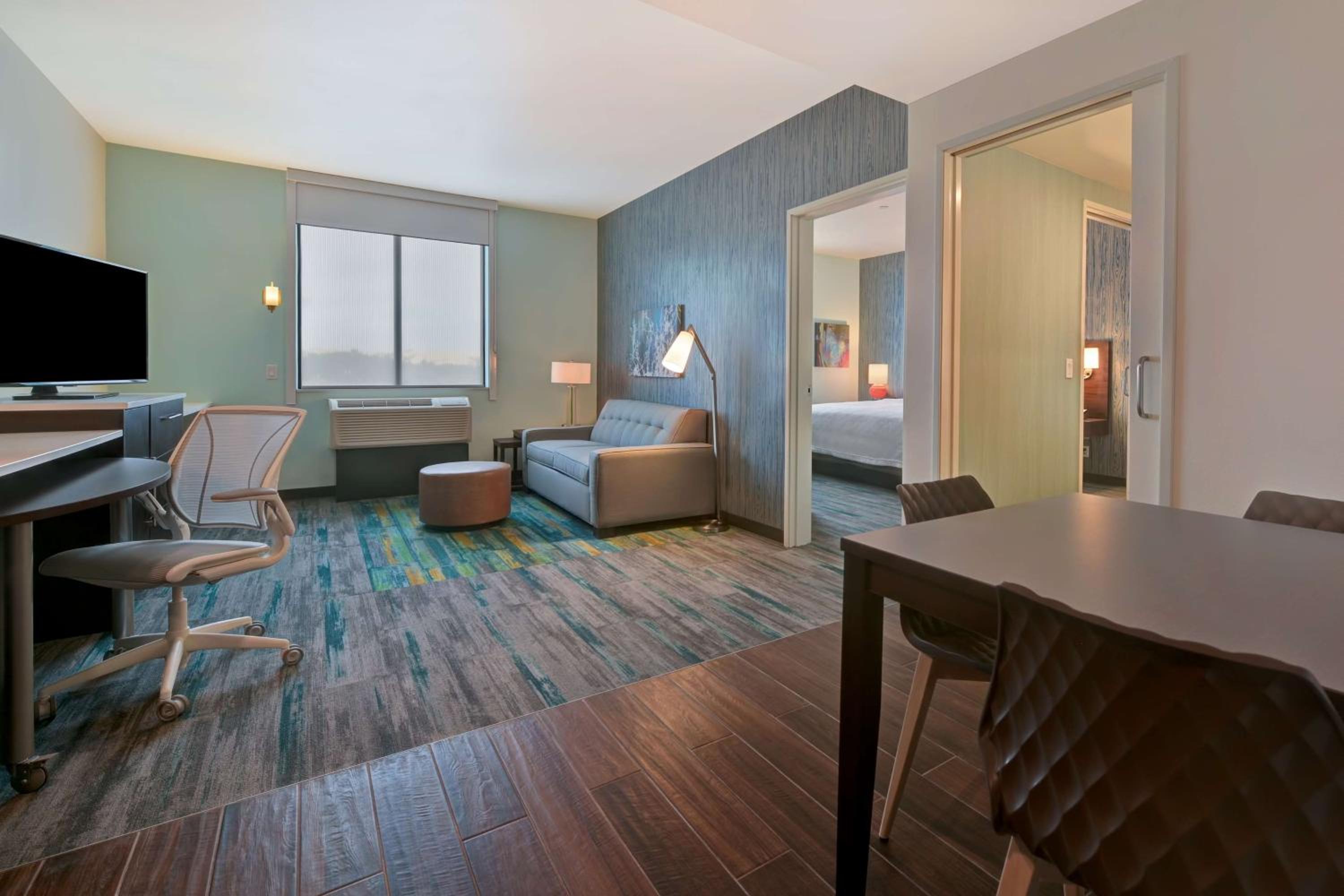 One-Bedroom King Suite - Non-Smoking - Photo 3