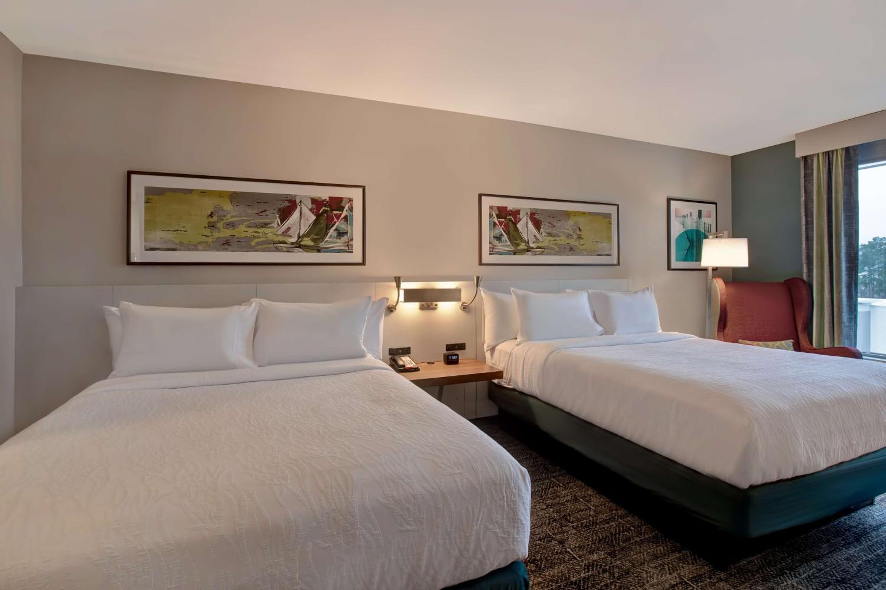 Queen Room with Two Queen Beds photo 1