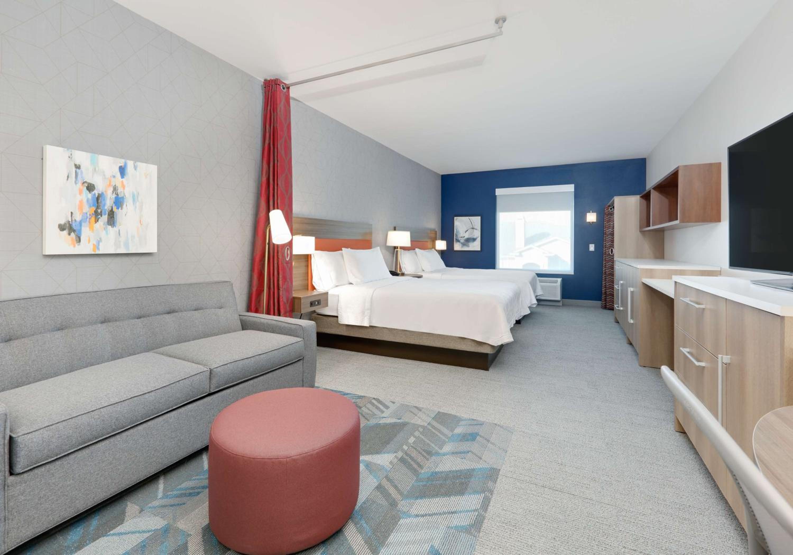 Queen Studio with Two Queen Beds - Non-Smoking