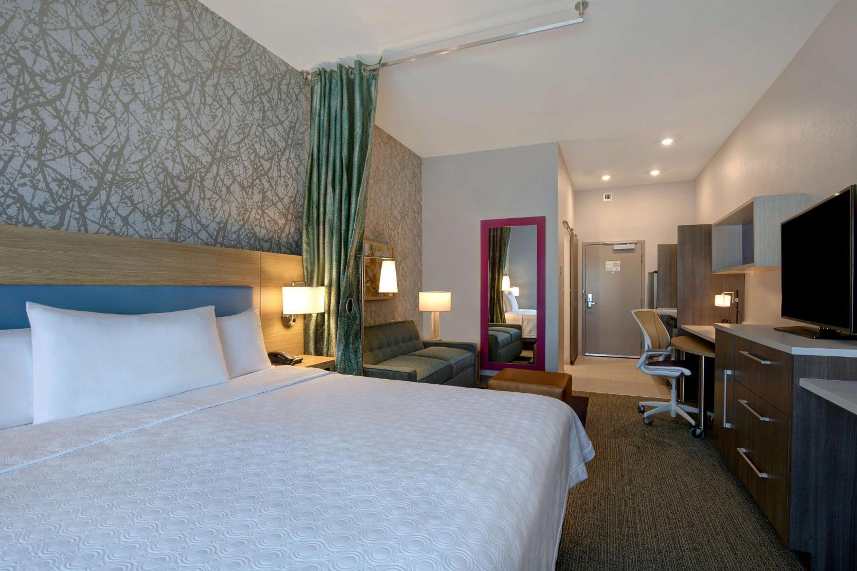 King Studio Suite - Non-Smoking - Photo 2