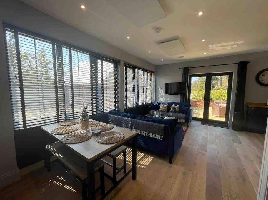 Two-Bedroom House photo 3