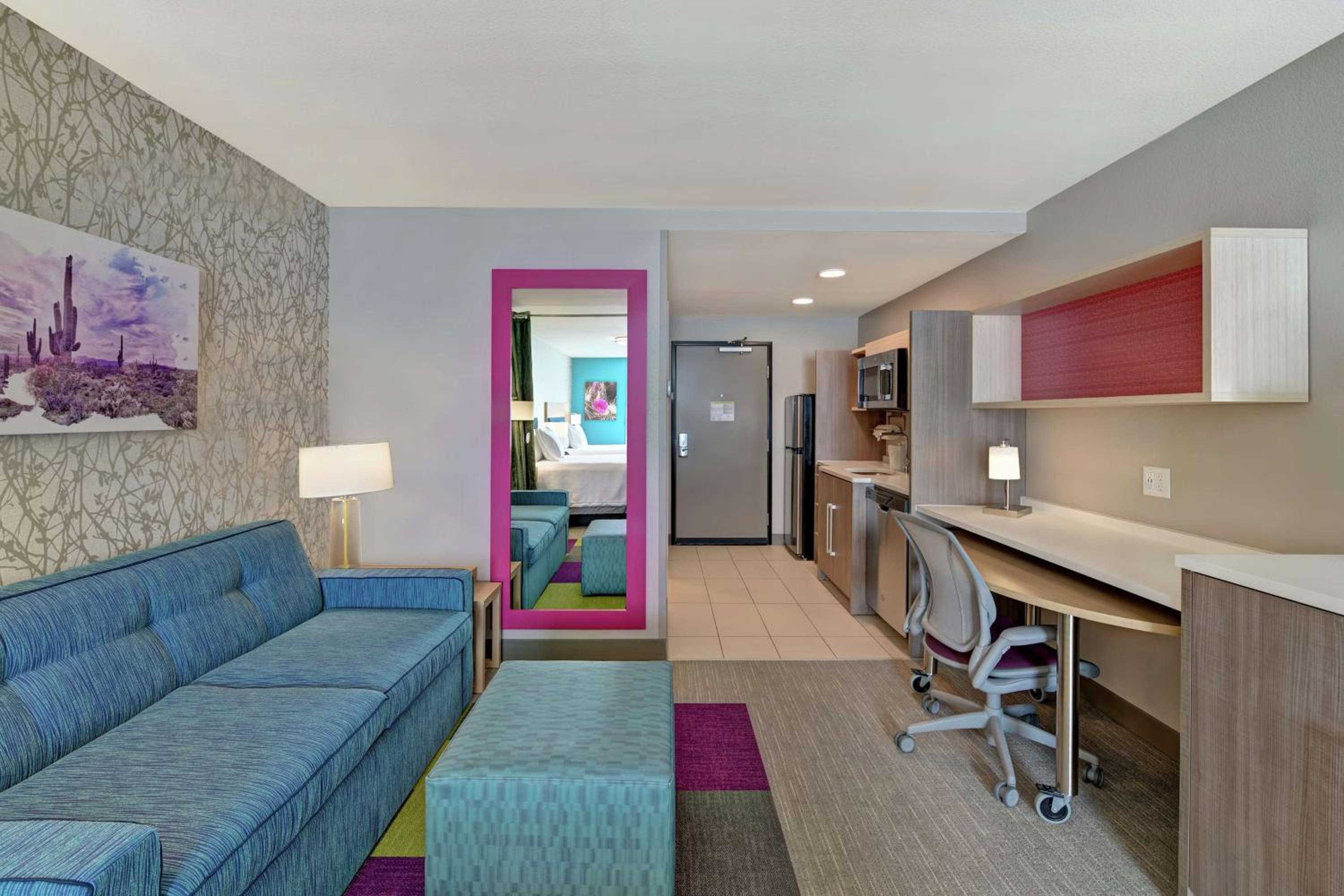 Queen Studio with Two Queen Beds - Non-Smoking