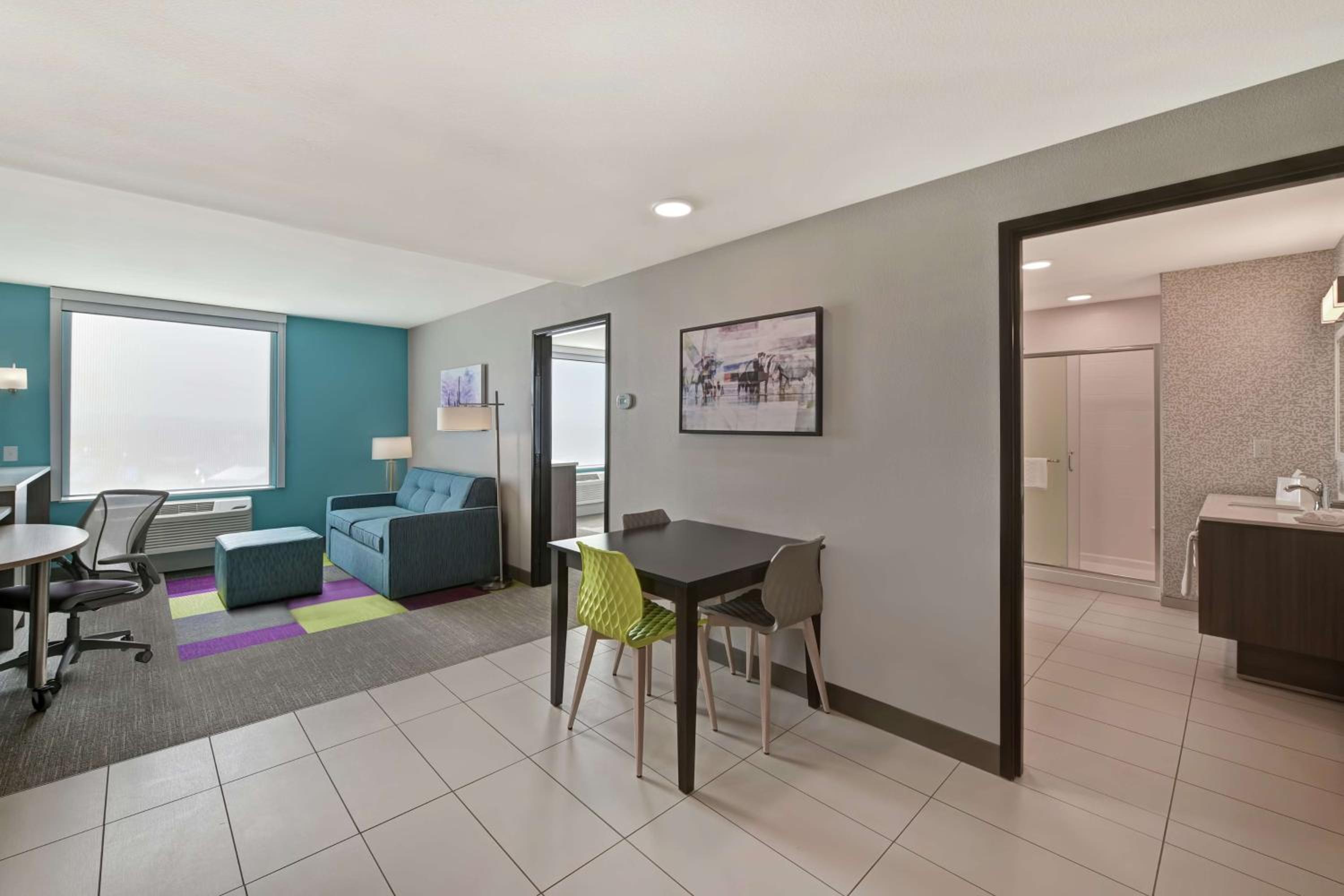 One-Bedroom King Suite - Non-Smoking - Photo 1